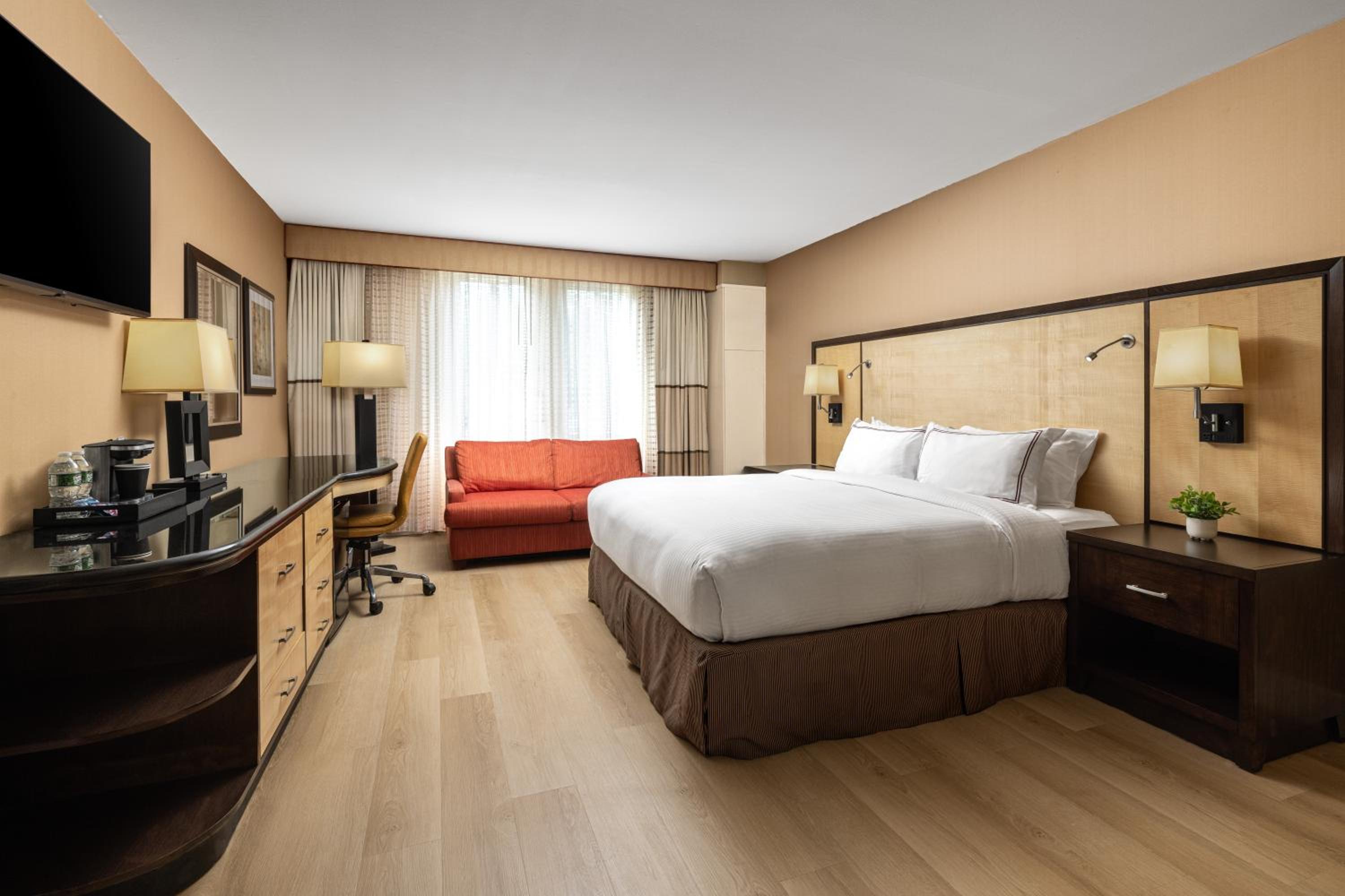 Standard King Room - Photo 2