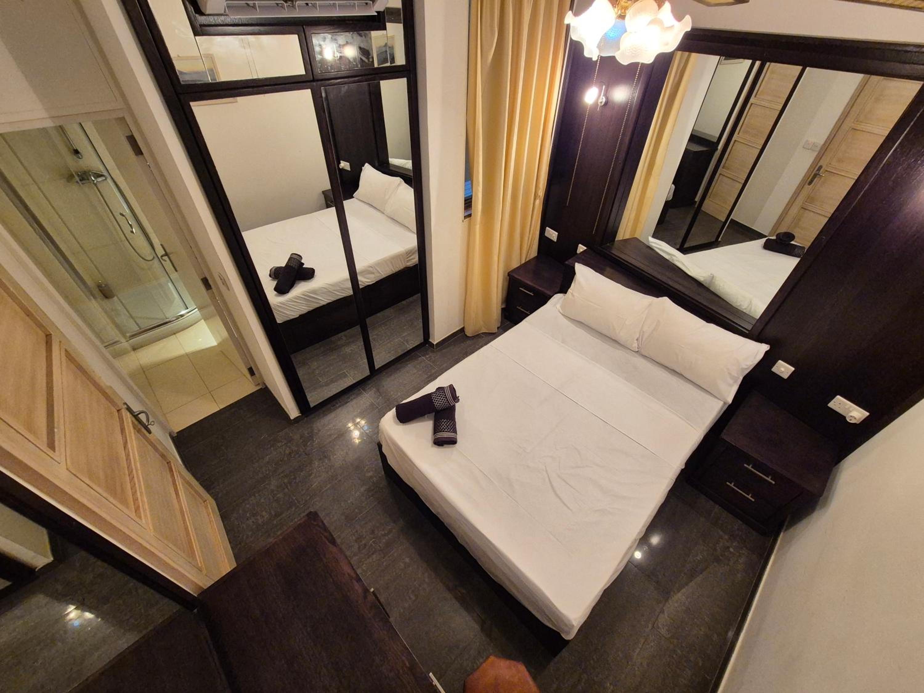 Double Room With Private Bathroom photo 1