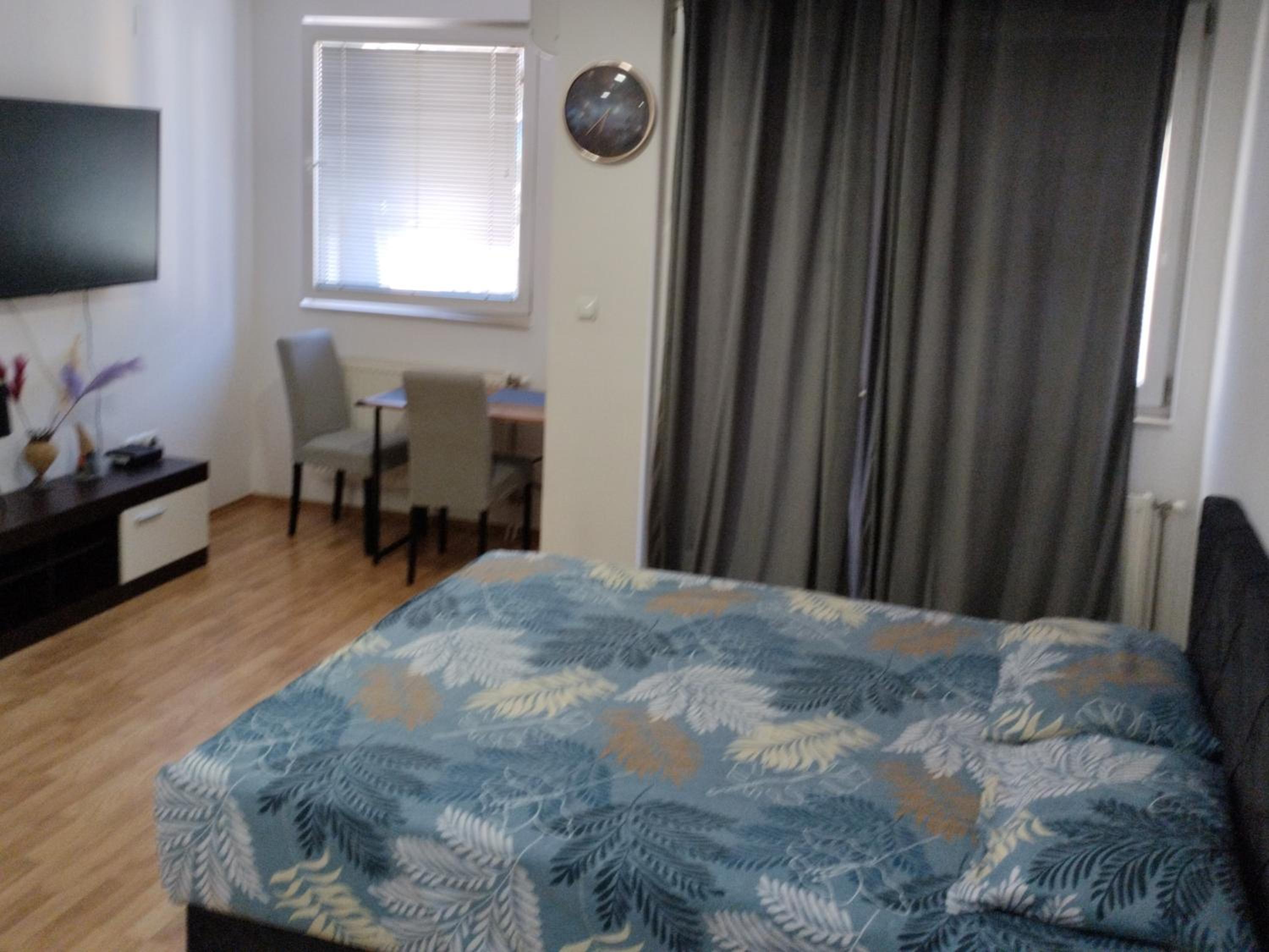 Apartment photo 1