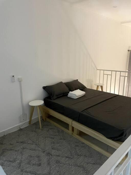 One-Bedroom Apartment photo 3