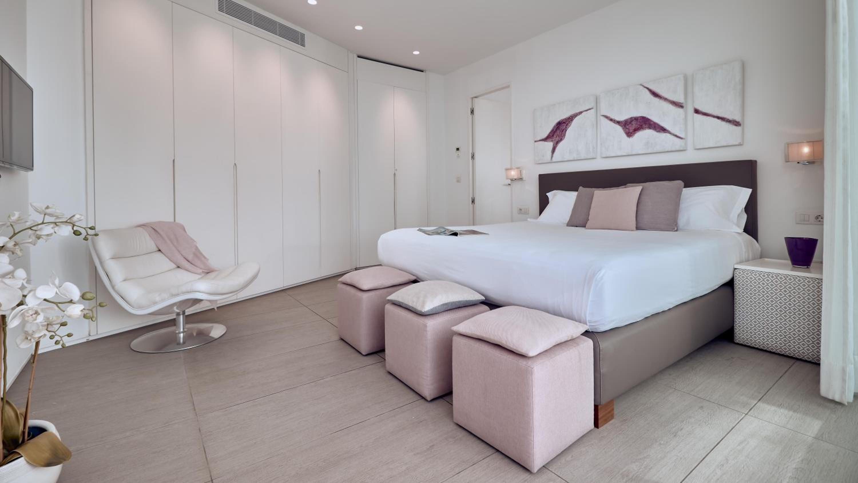 Divinity Mar 1 bedroom Suite with private pool, hot tub and sea view