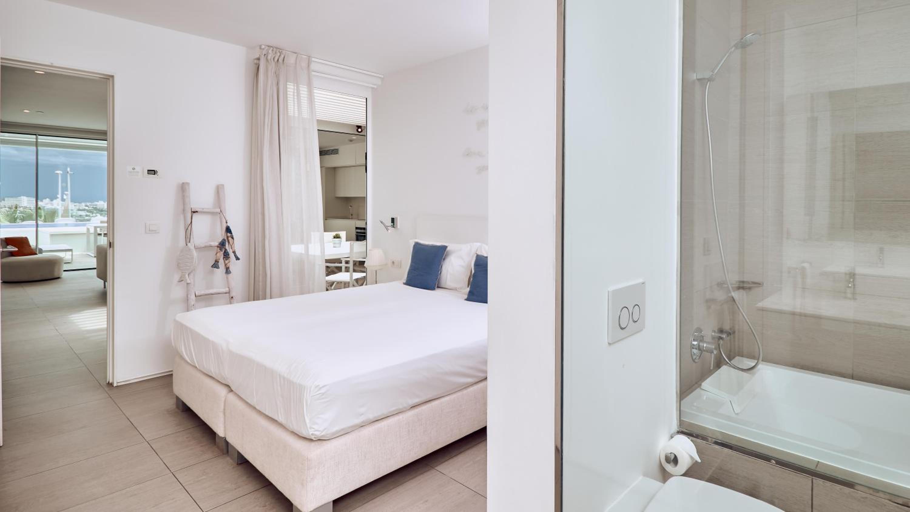 Divinity Rio 1 bedroom Suite with private pool and sea view