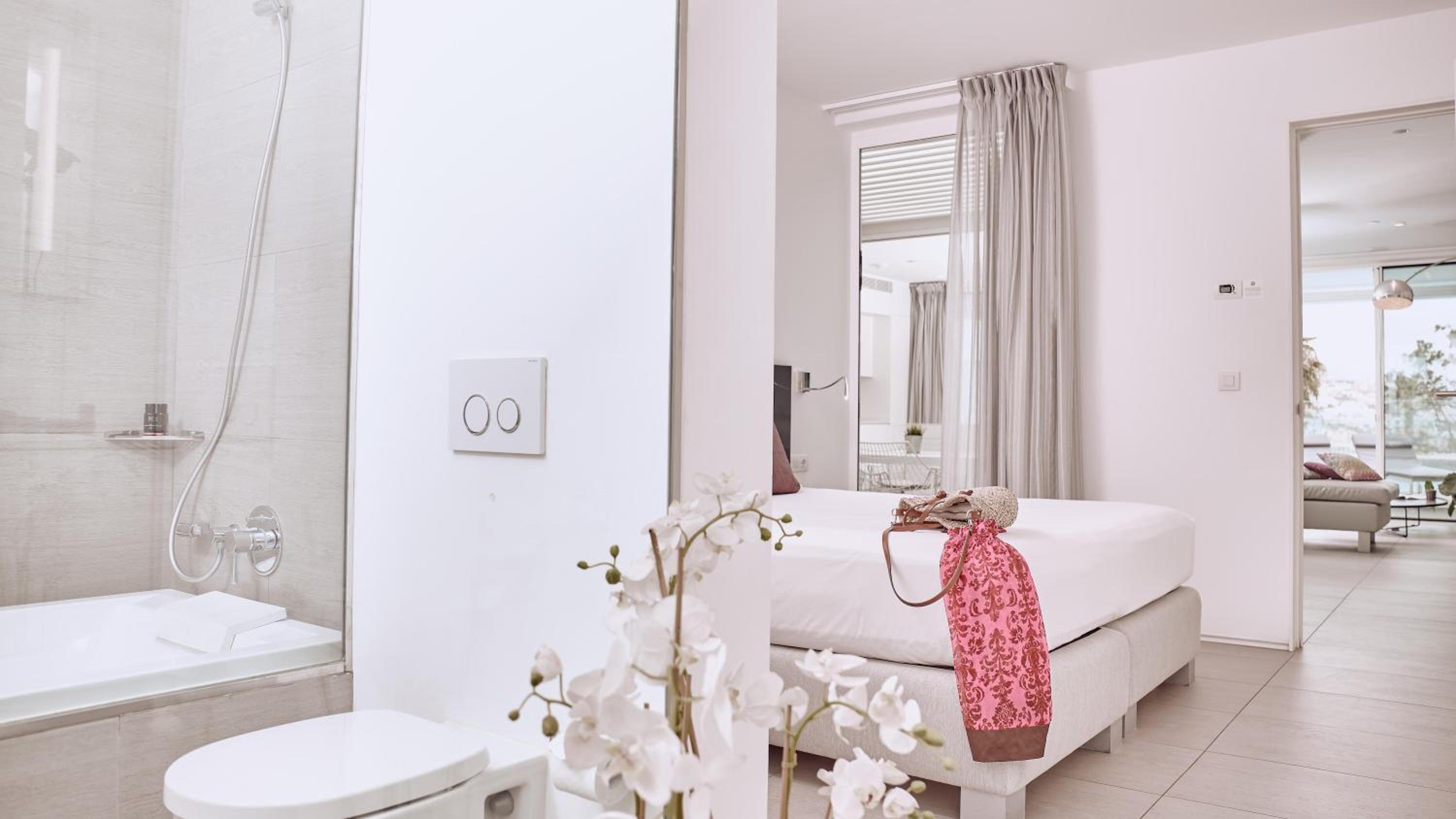 Divinity Rio 1 bedroom Suite with private pool and sea view thumbnail 5