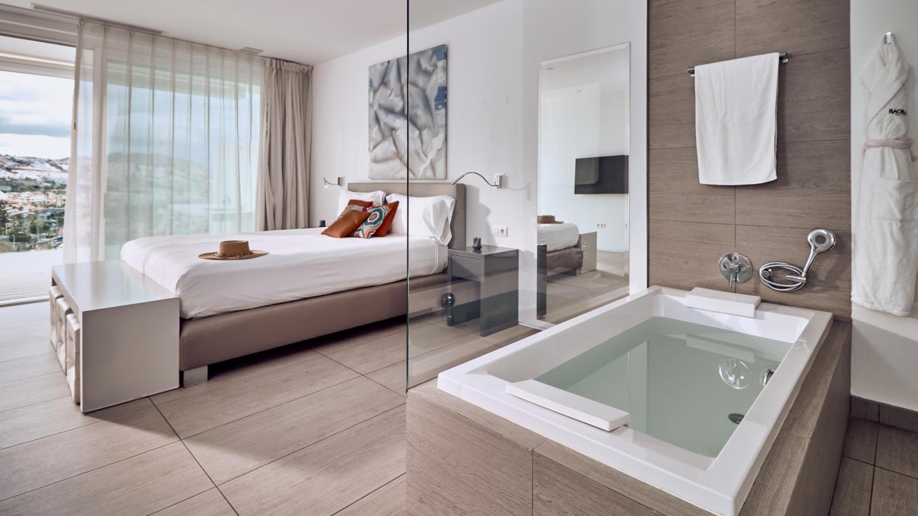 Serenity Essence 2 bedroom Suite extra large