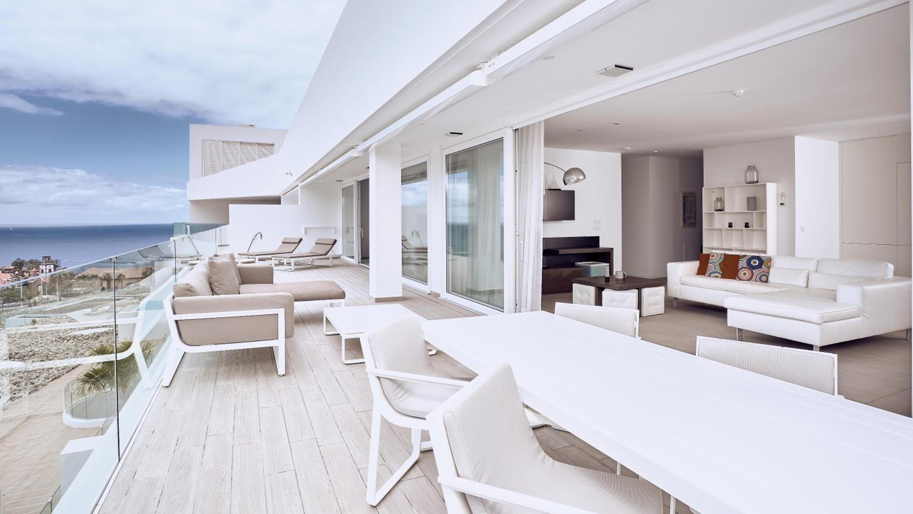 Serenity Essence 2 bedroom Suite extra large