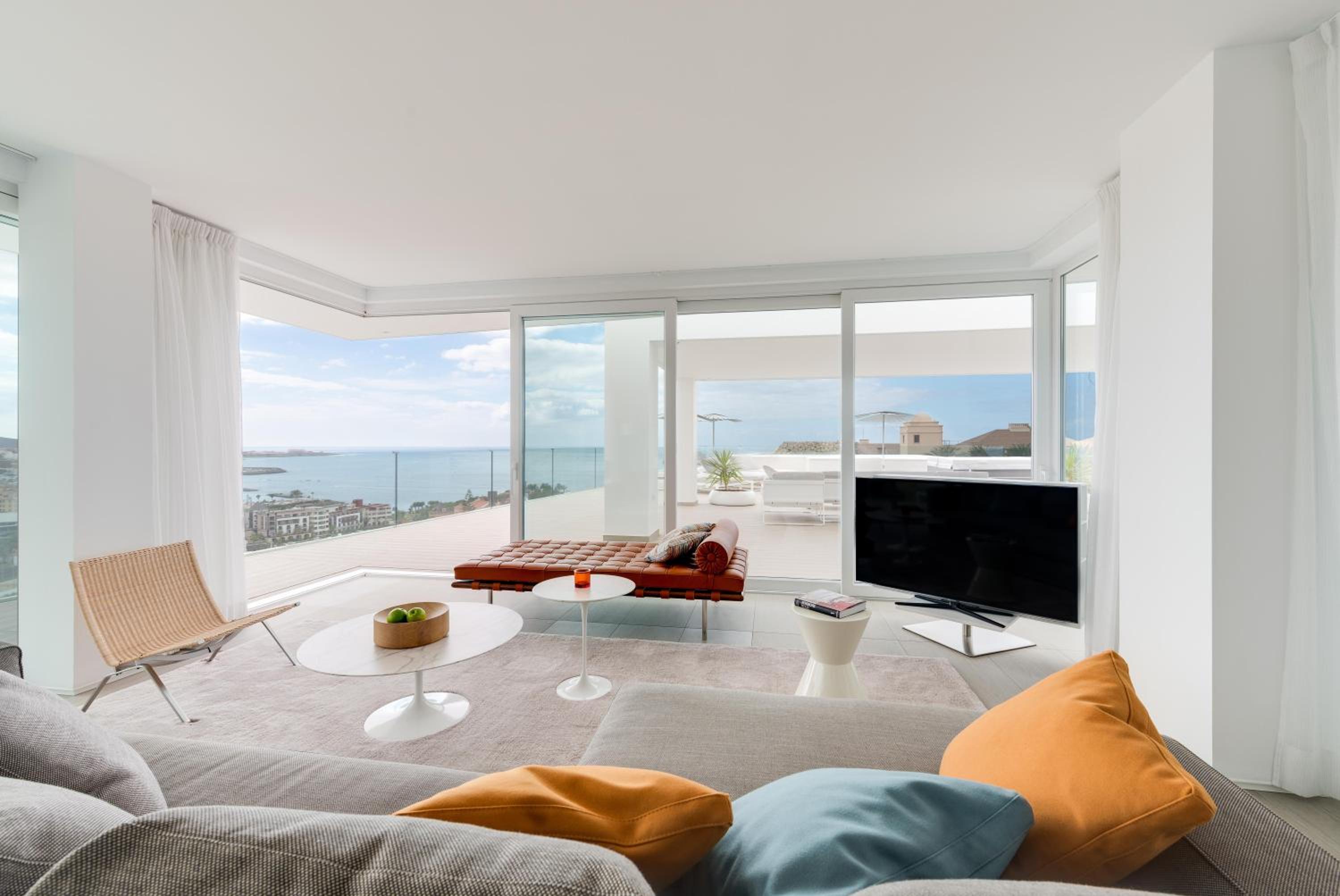 Infinity Euphoria 4 bedroom  penthouse with private pool, hot tub and sea view thumbnail 6