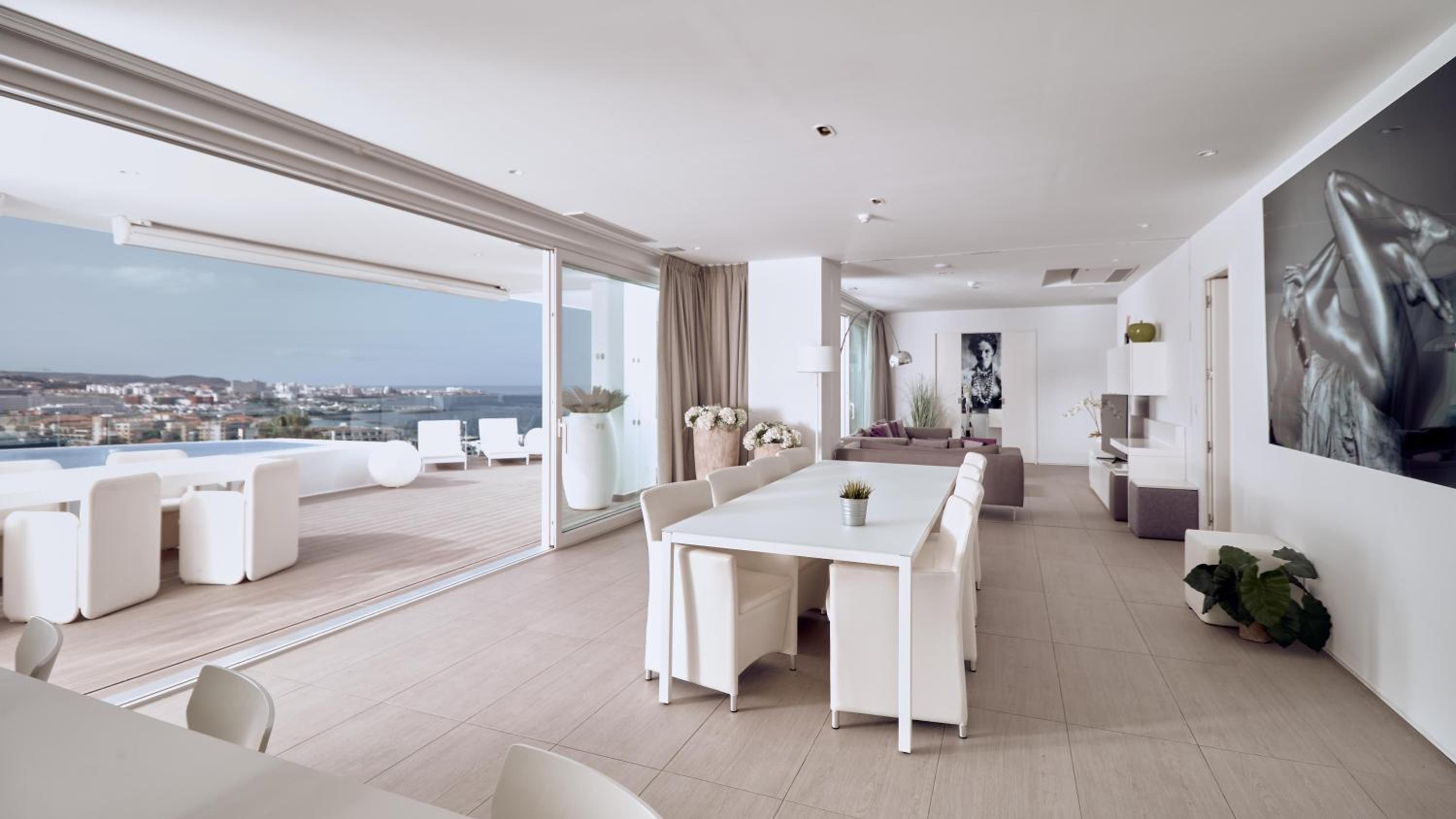 Infinity Harmony 3 bedroom  with private pool, hot tub and sea view