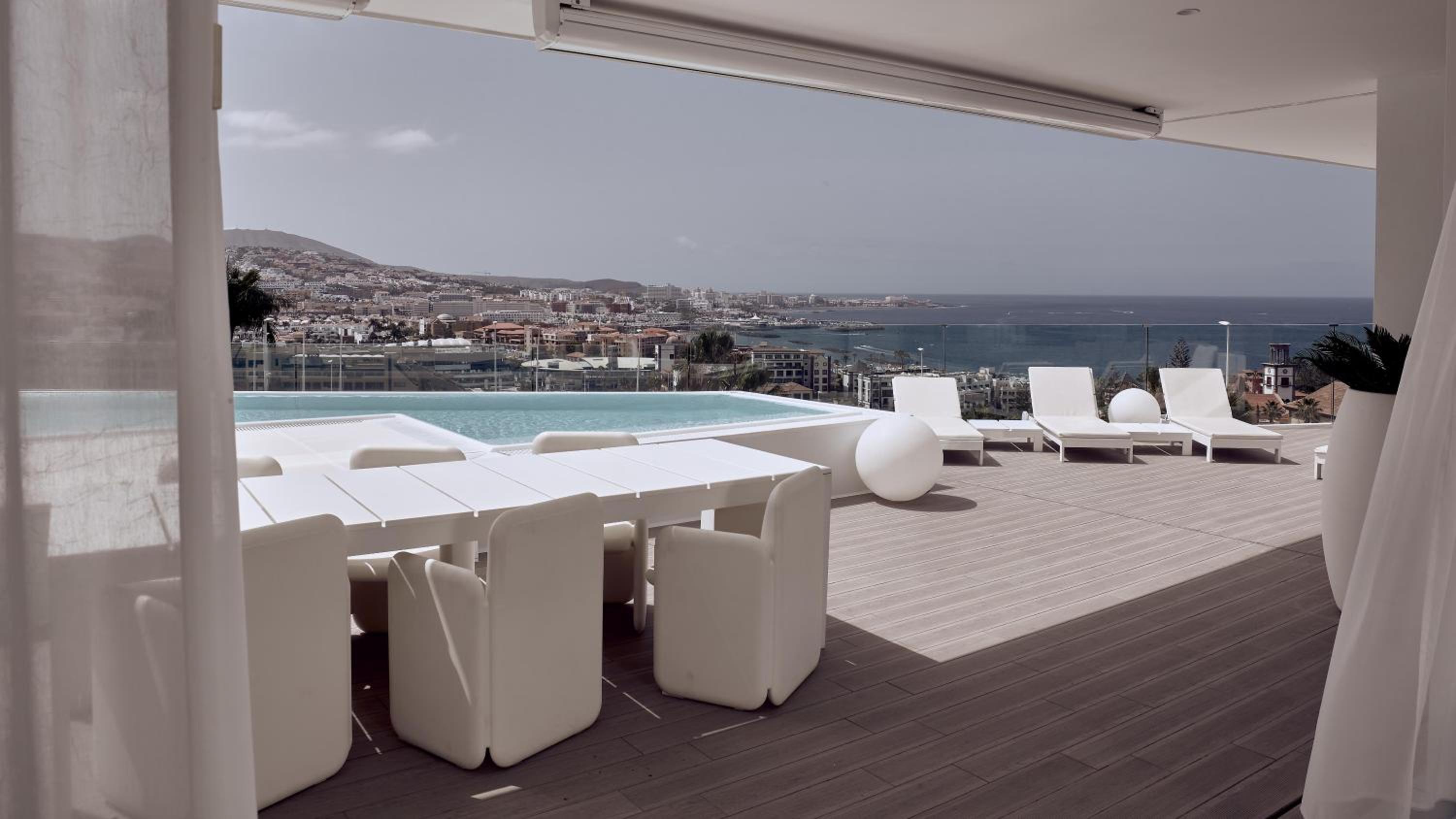Infinity Harmony 3 bedroom  with private pool, hot tub and sea view thumbnail 5