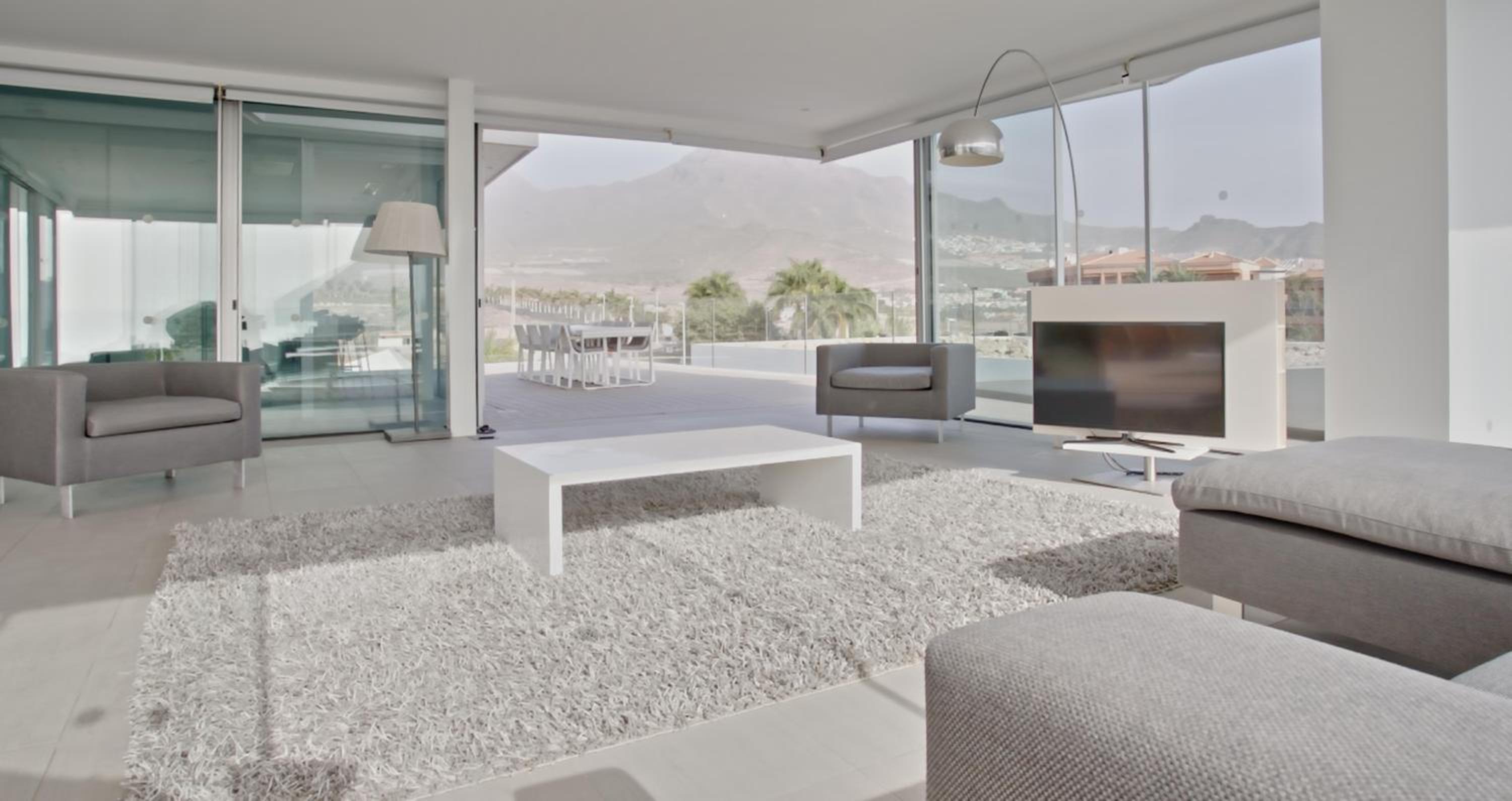 Infinity Indulgence 3 bedroom  penthouse with private pool, hot tub and sea view