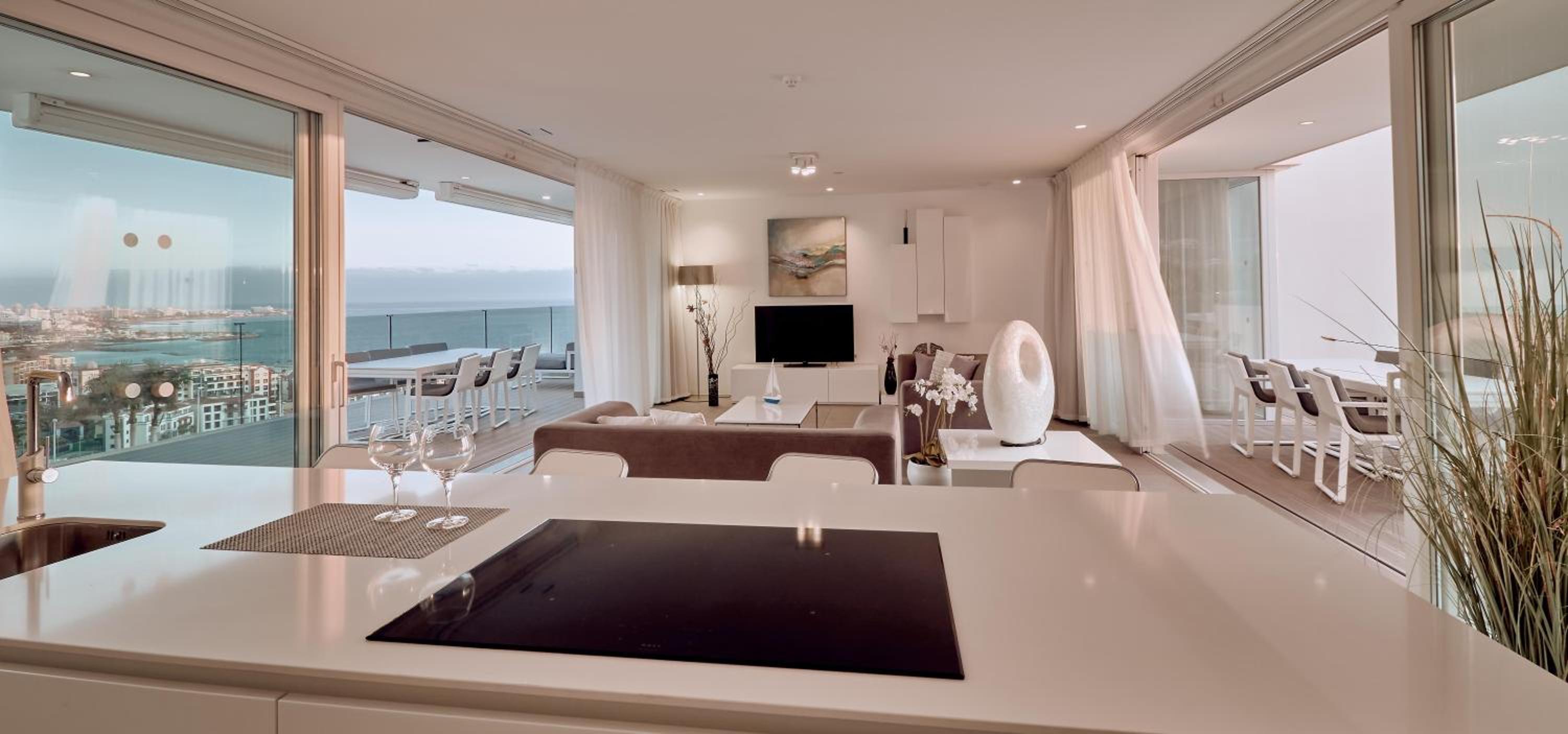 Serenity Allegra 2 bedroom Suite with hot tub and sea view