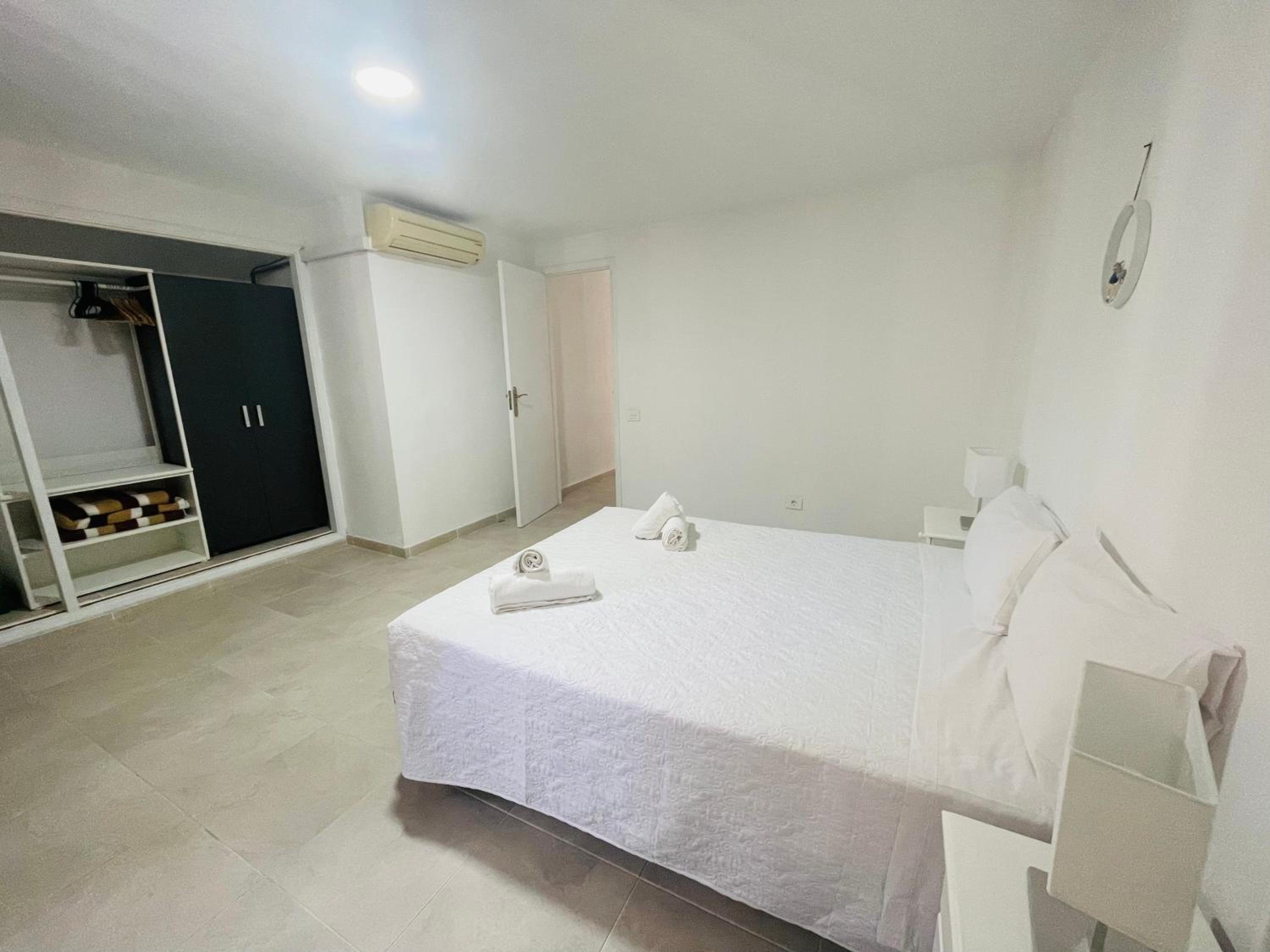 Apartamento con Balcón