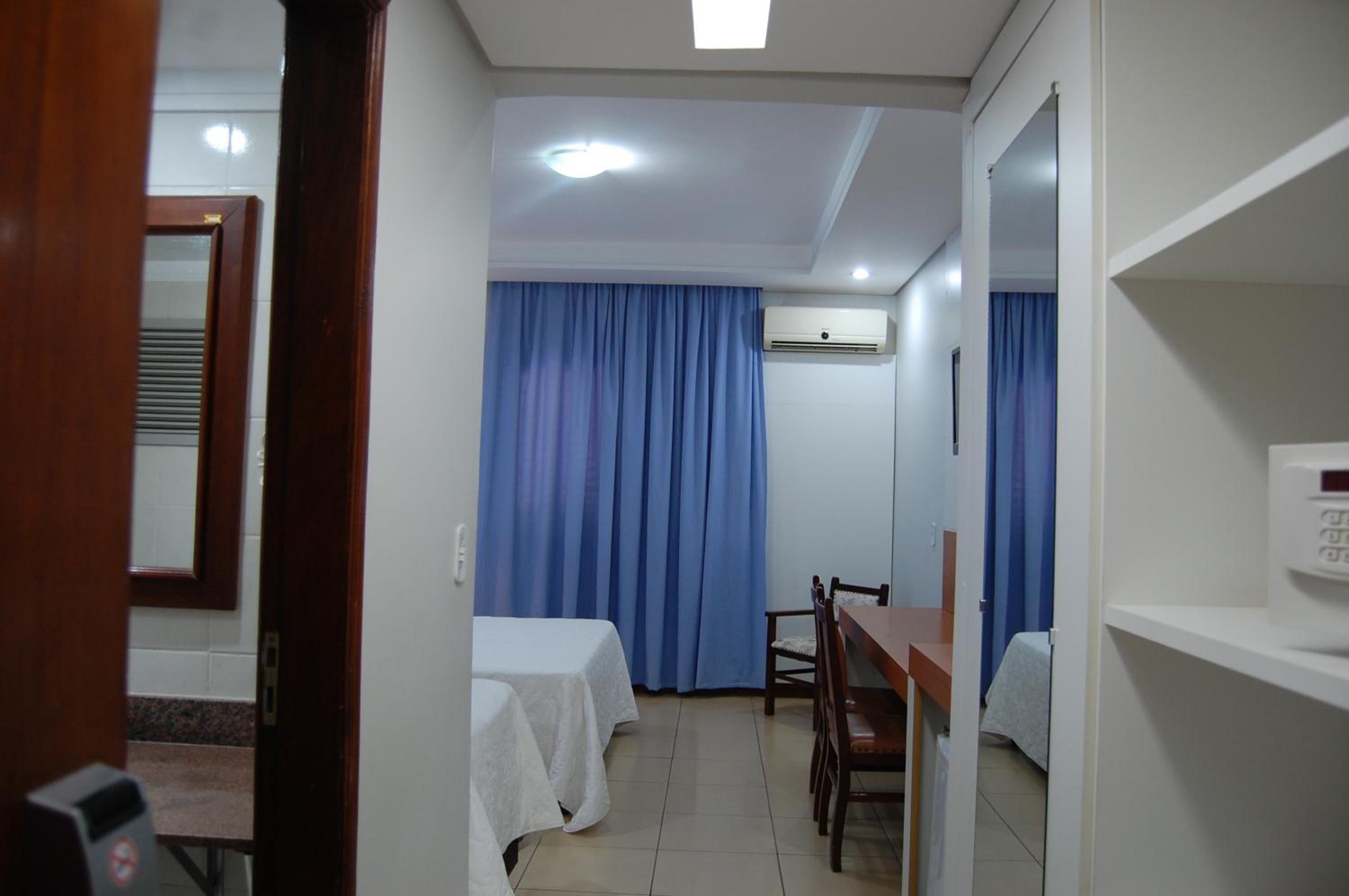 Standard Triple Room photo 3
