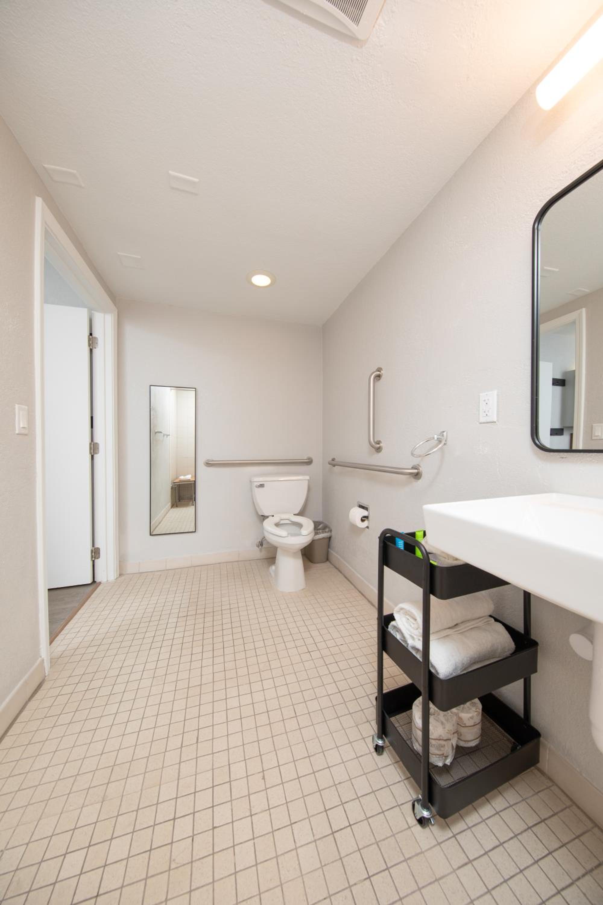 1 Full Bed ADA Roll-in-Shower with Hospitality Center photo 3