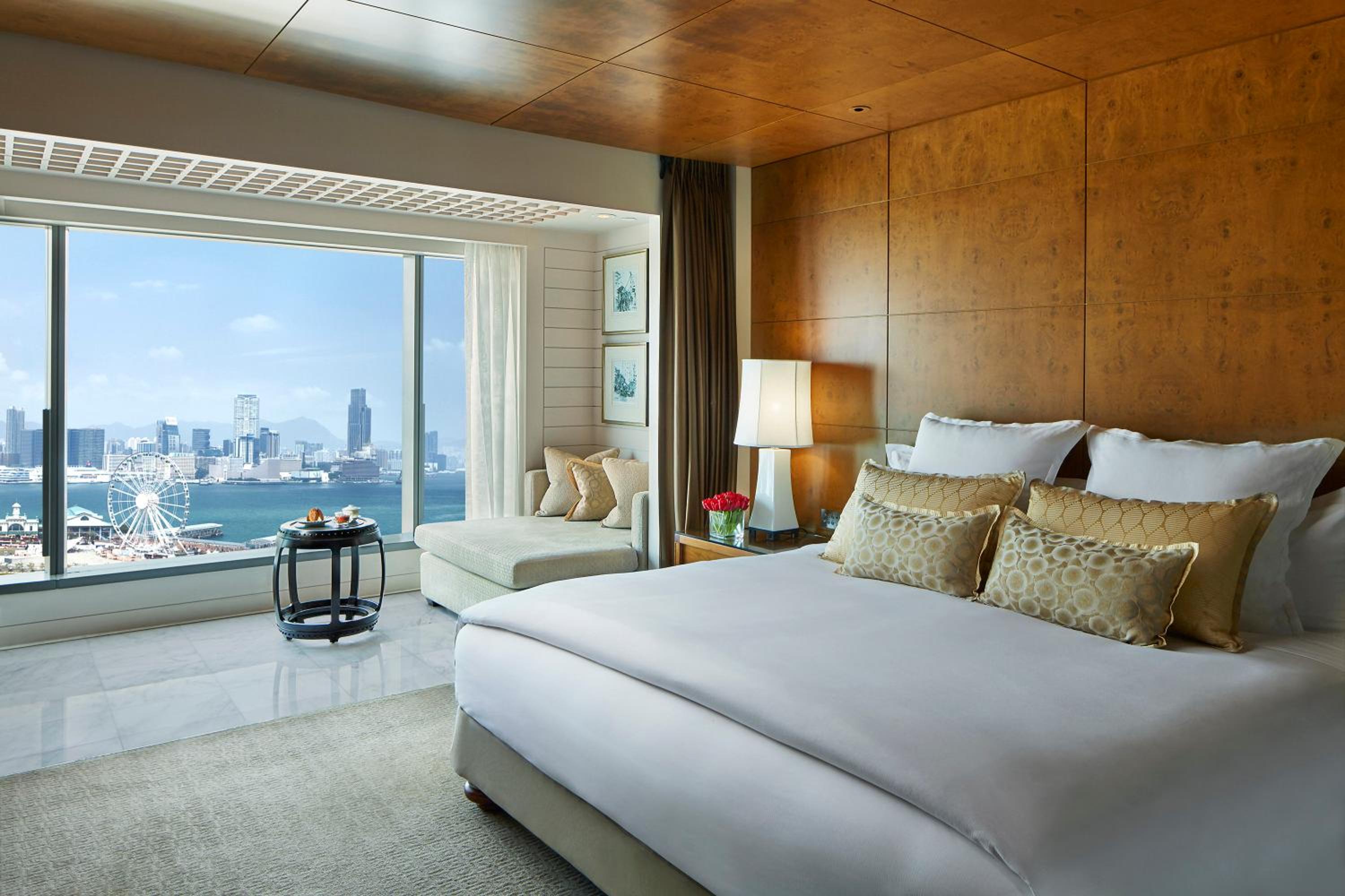 Club Harbor View King Room