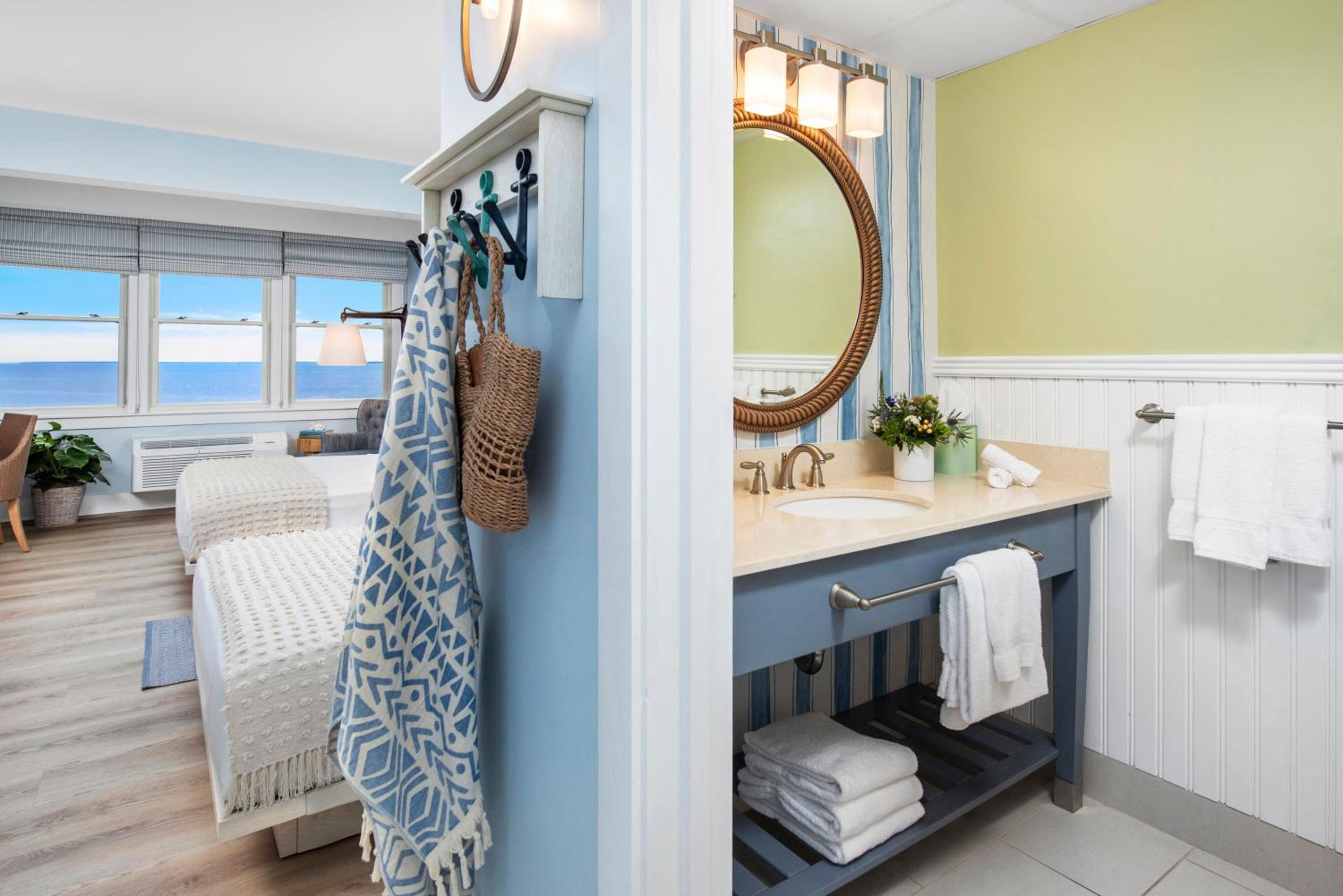 Ocean Front Double Room - Photo 2