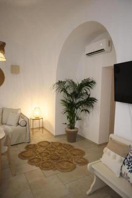 Two-Bedroom House photo 2