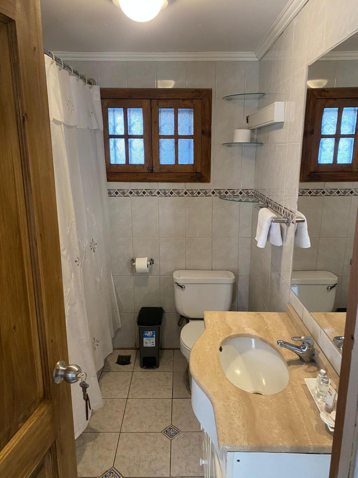 Twin Room With Private External Bathroom photo 2