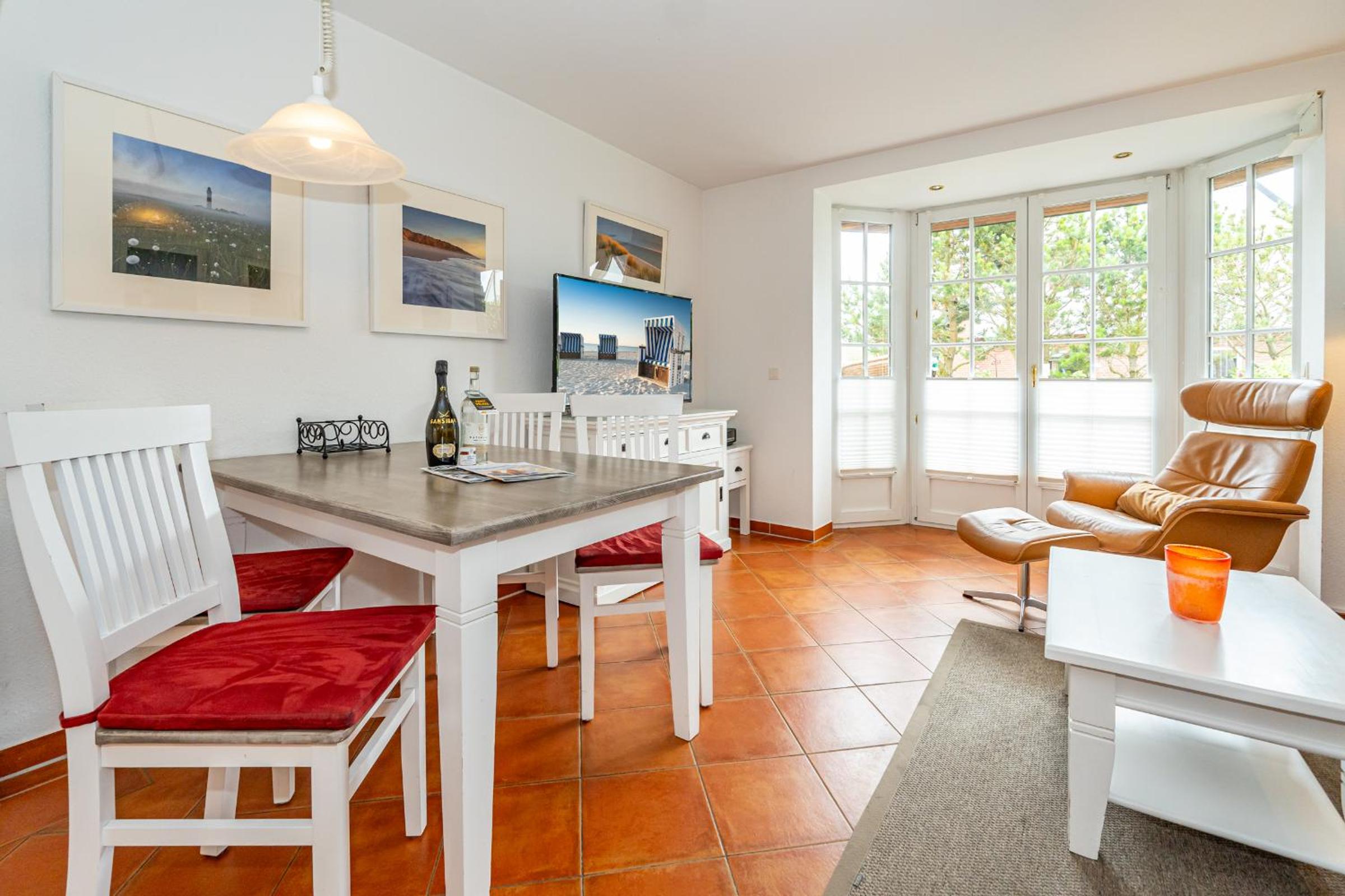 Apartment with Terrace photo 3