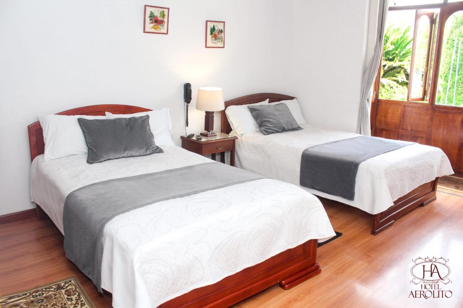 Semi-double room with balcony photo 1
