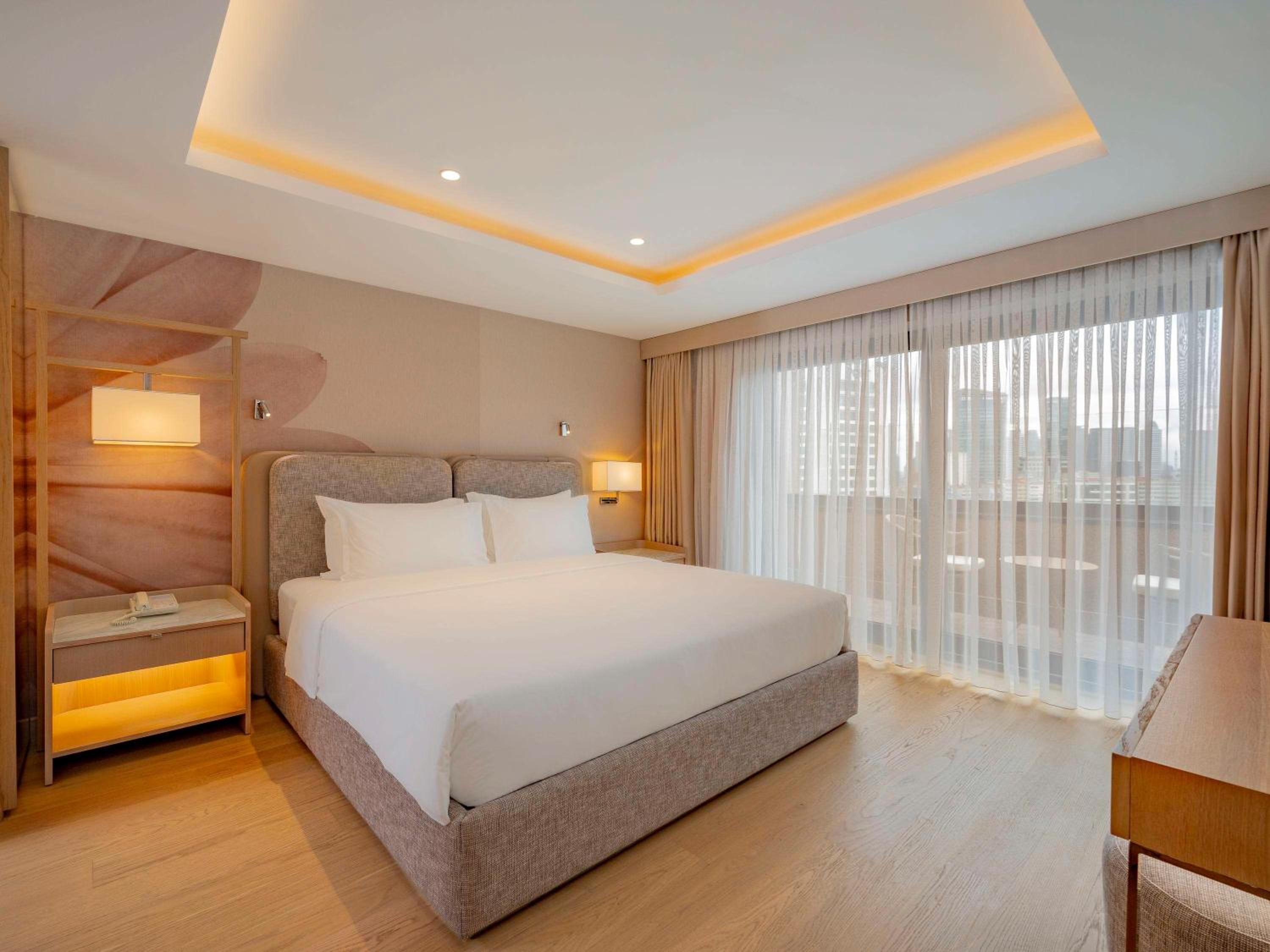 Deluxe Twin Room with Bosphorus View thumbnail 5