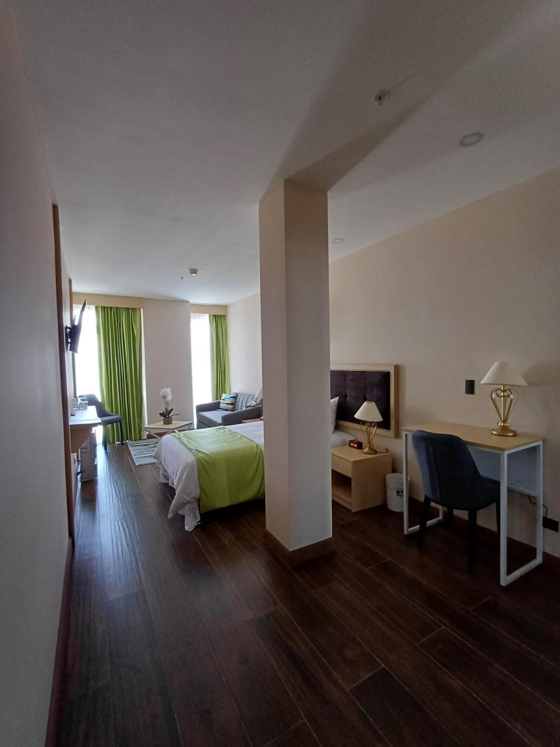 Deluxe Twin Room photo 3