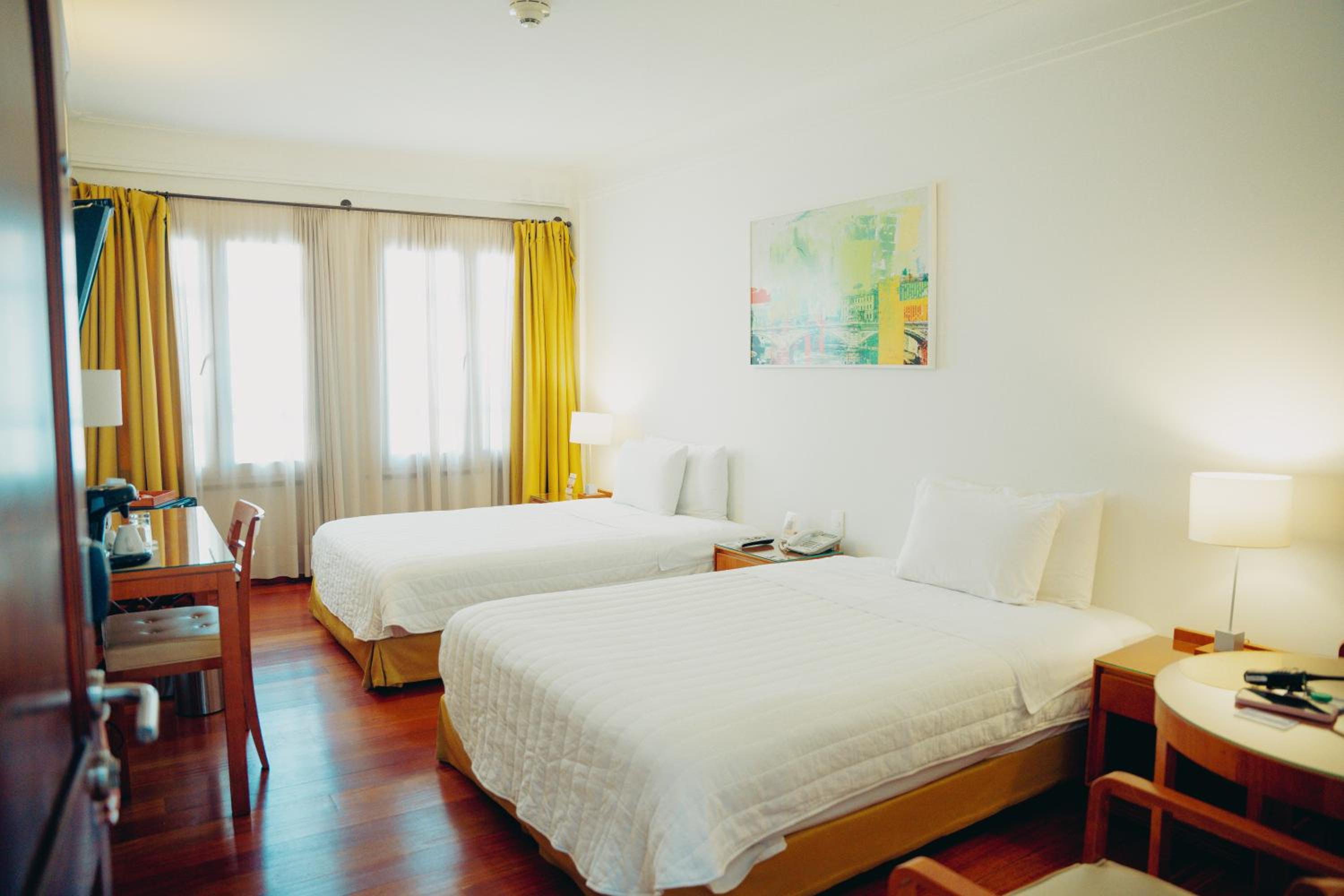 Standard Twin Room - Photo 1