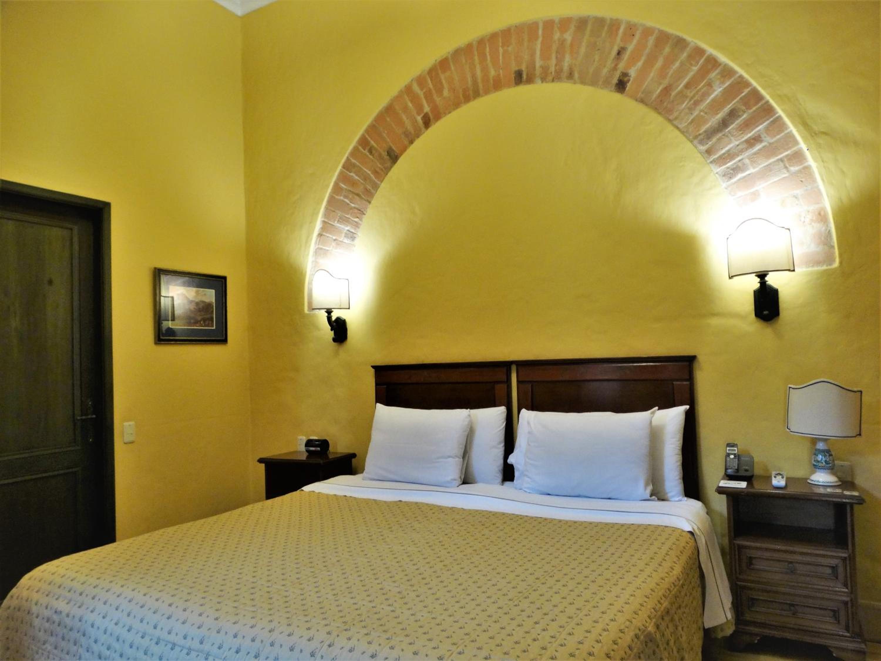 Standard Queen Room photo 3