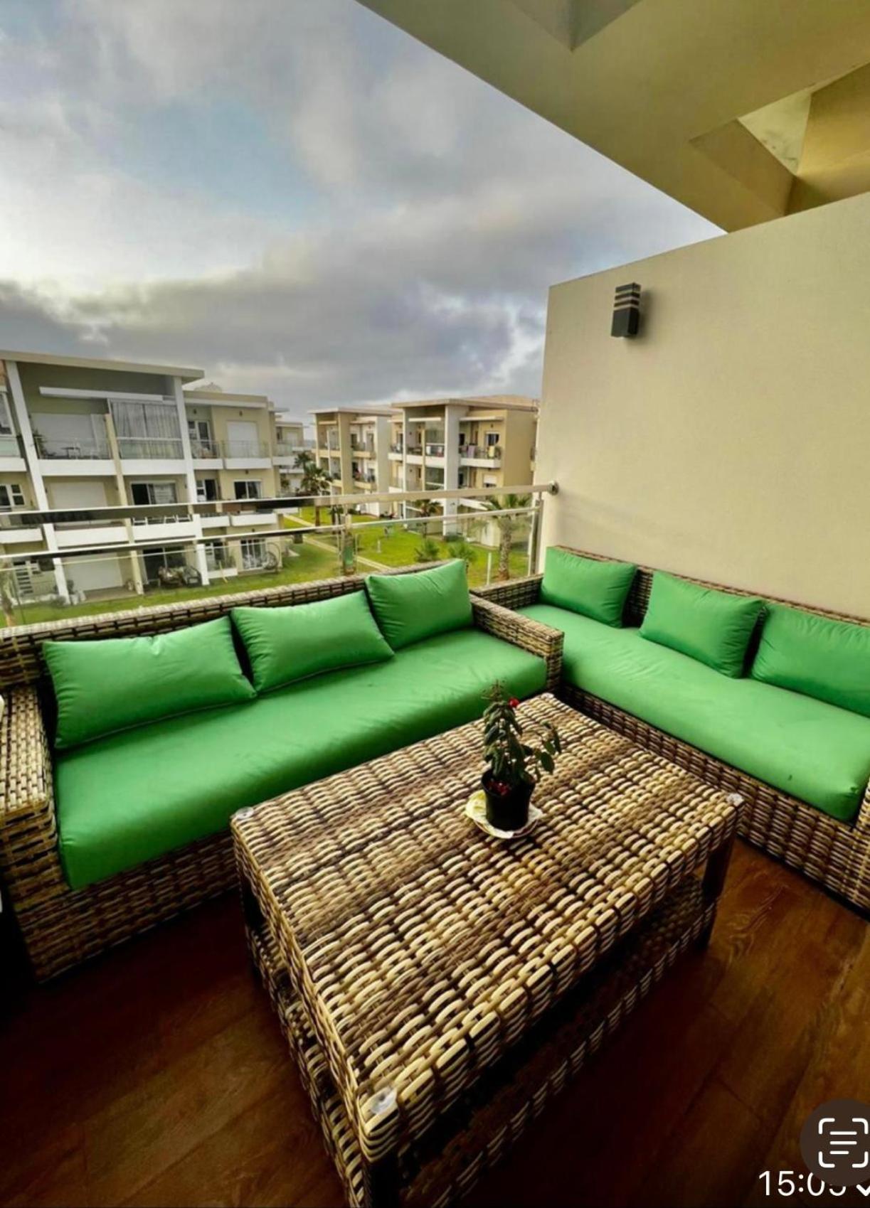 Two-Bedroom Apartment with Pool View photo 3