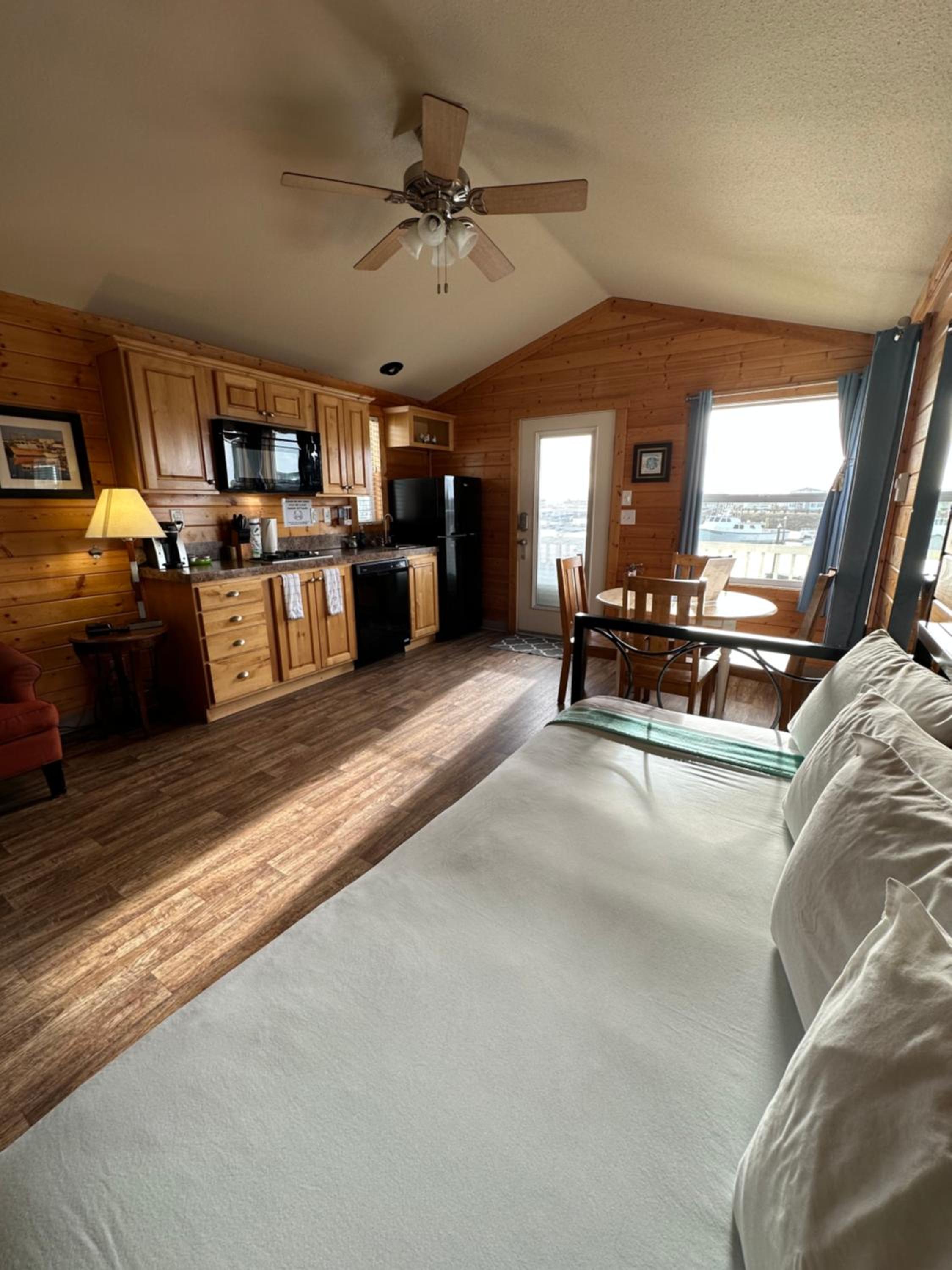 One-Bedroom Cottage photo 2