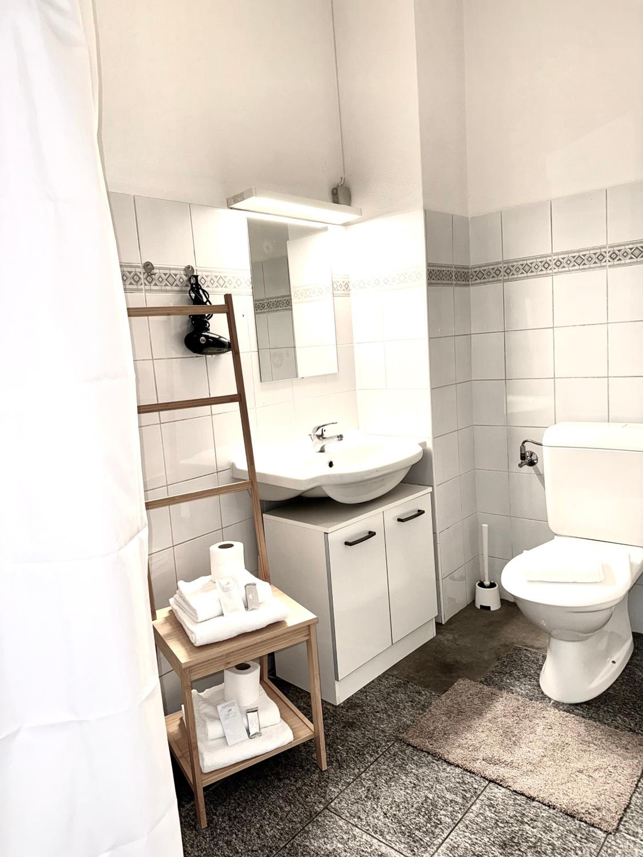 Large Double Or Twin Room photo 3