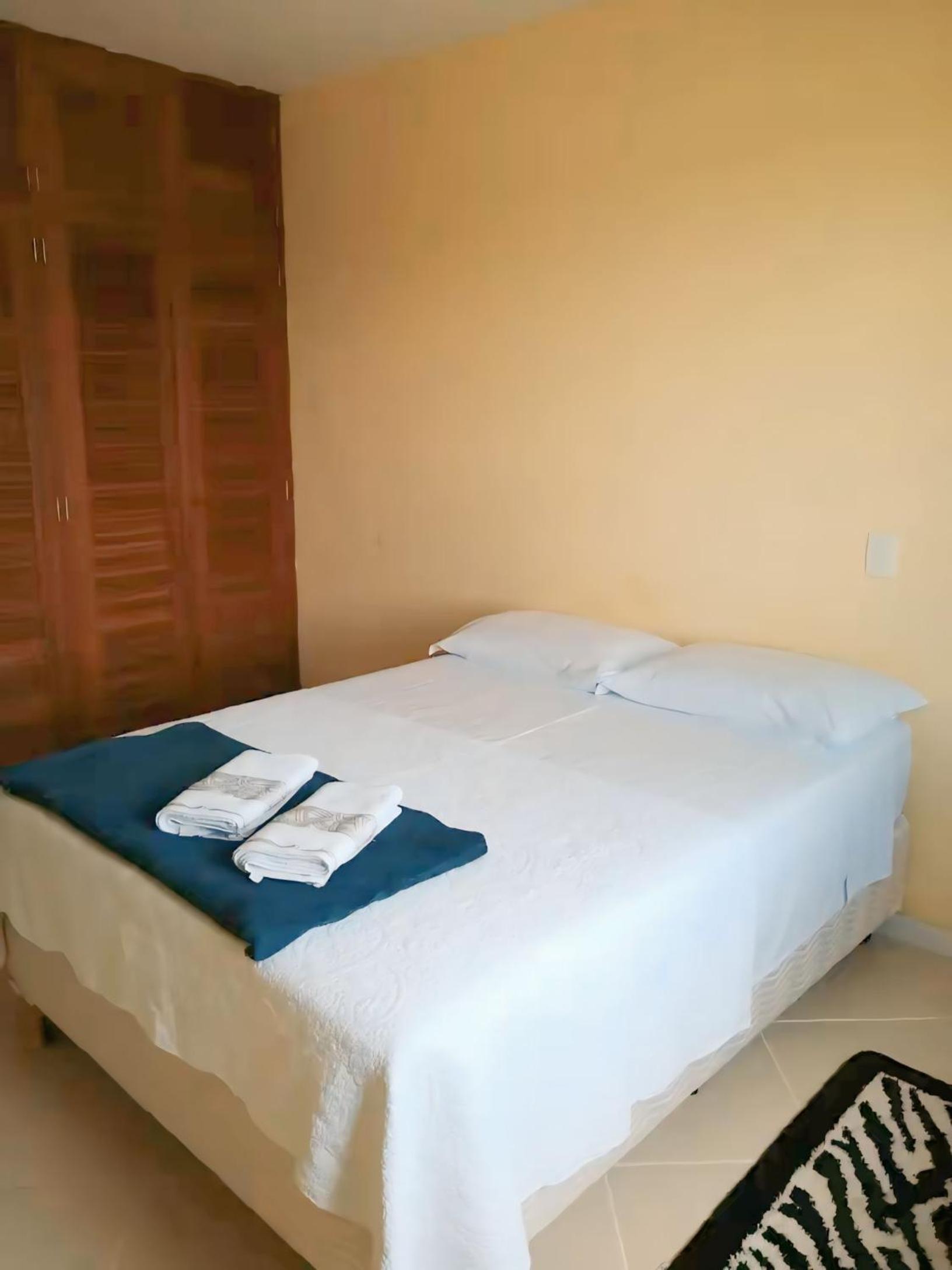 Seven-Bedroom House photo 2