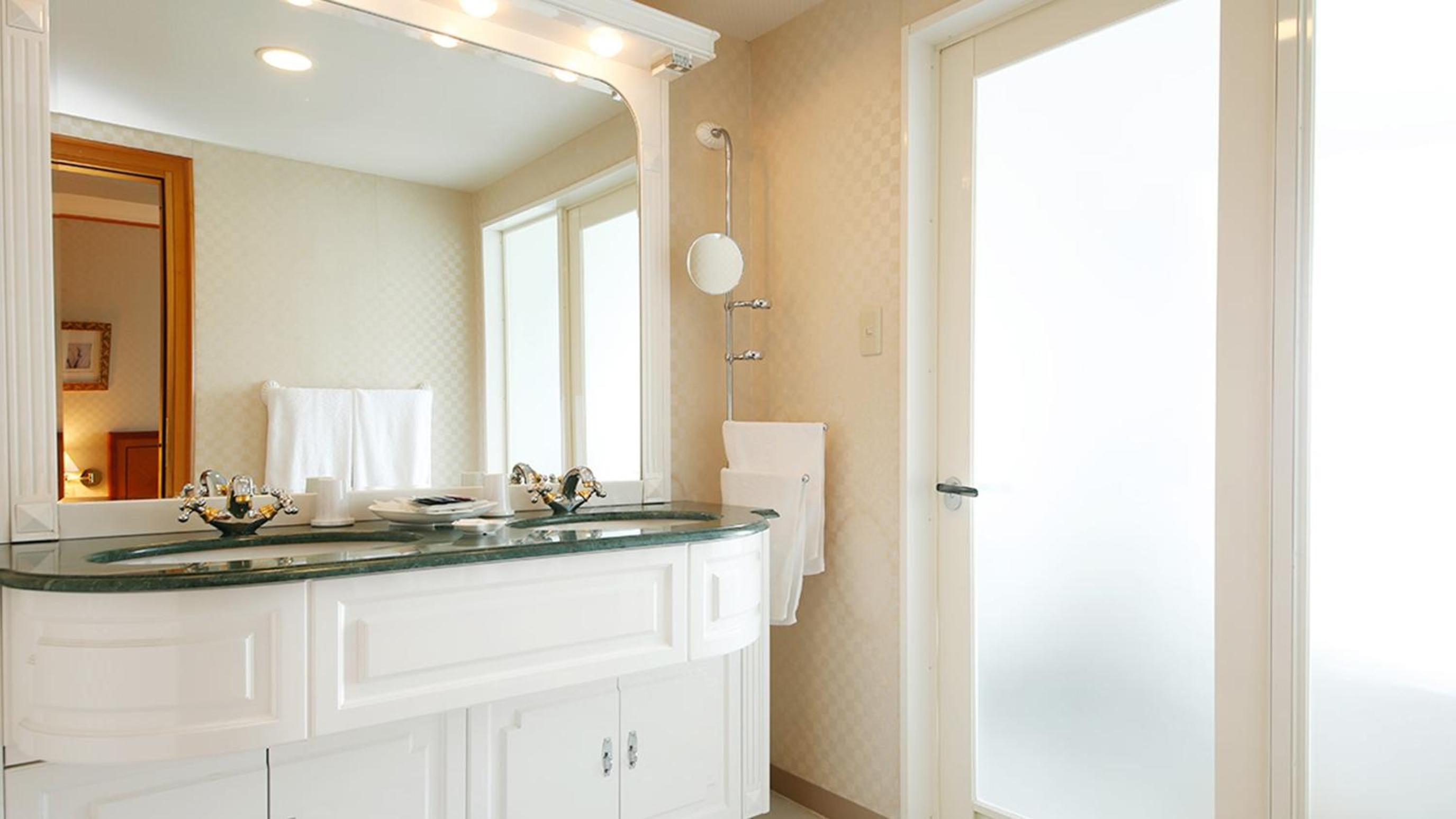 MARE Suite with Sea View - Non-Smoking - Photo 3