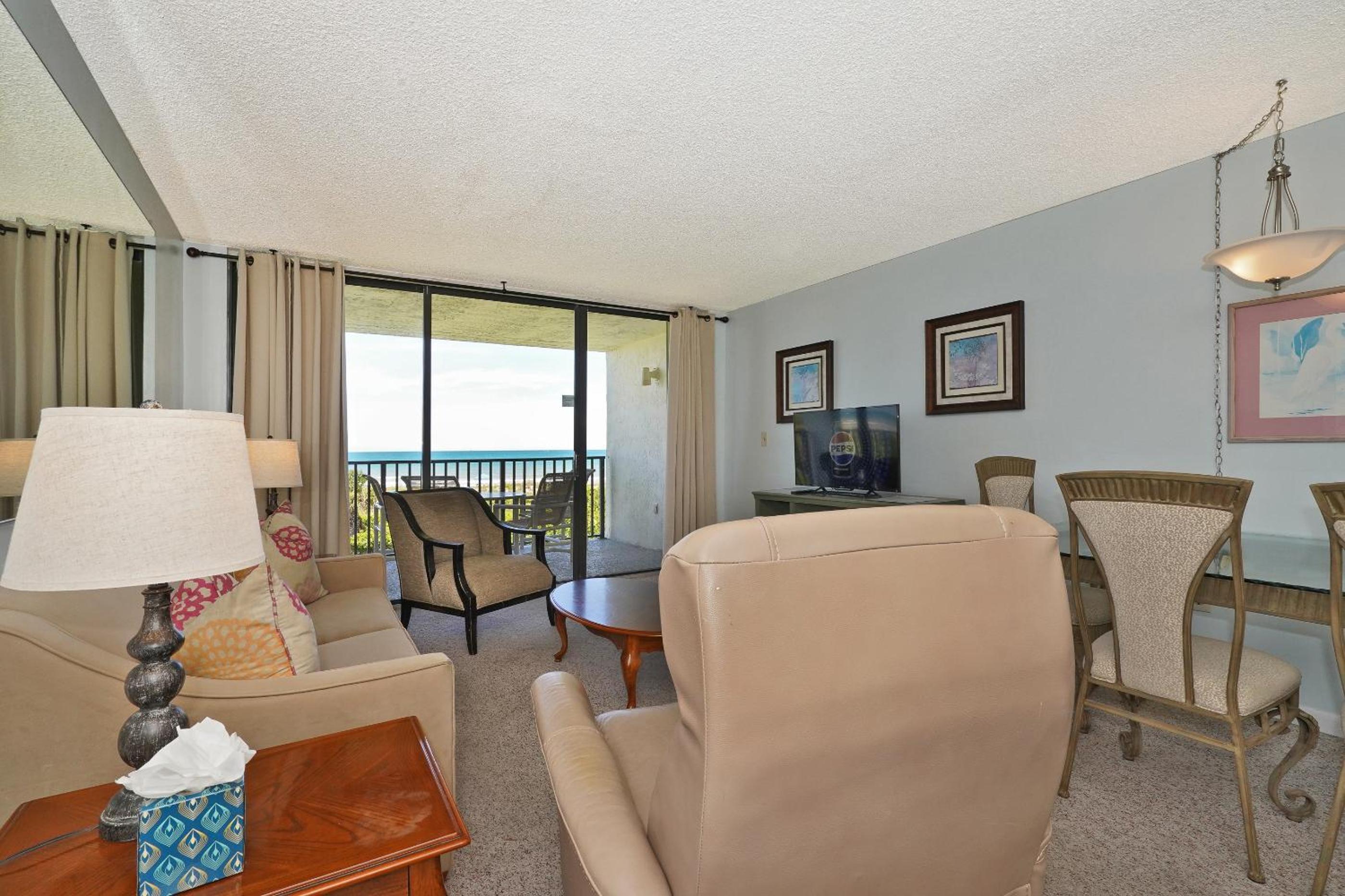 Two-Bedroom Apartment - Oceanfront 