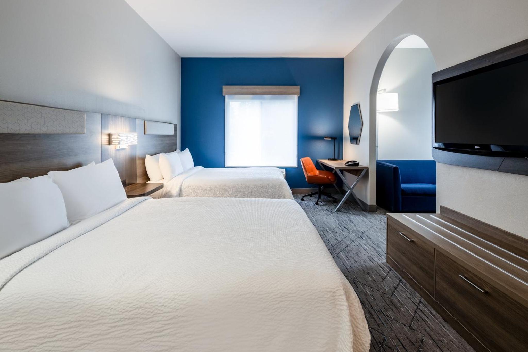 Studio Suite with Two Queen Beds - Non-Smoking - Photo 2