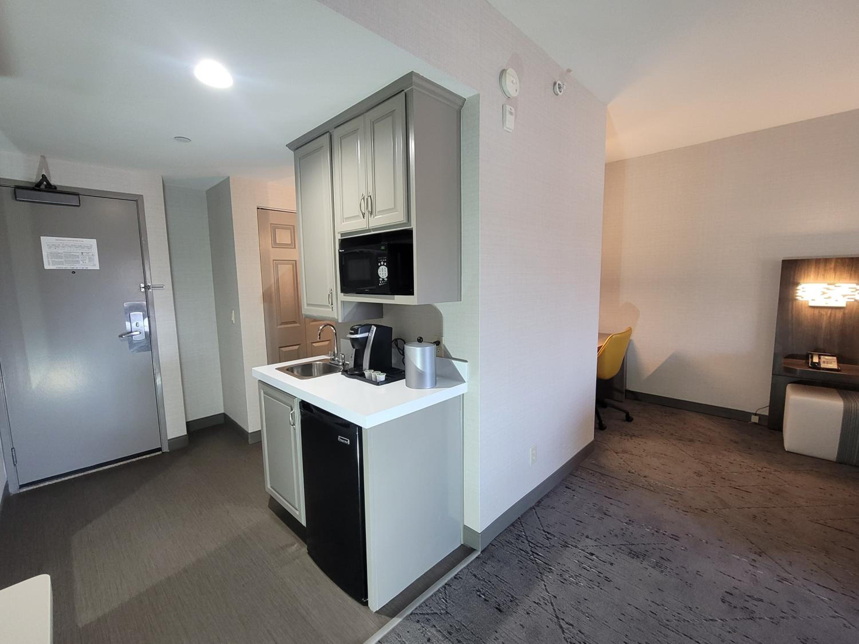 King Suite with Sofa Bed - Photo 2