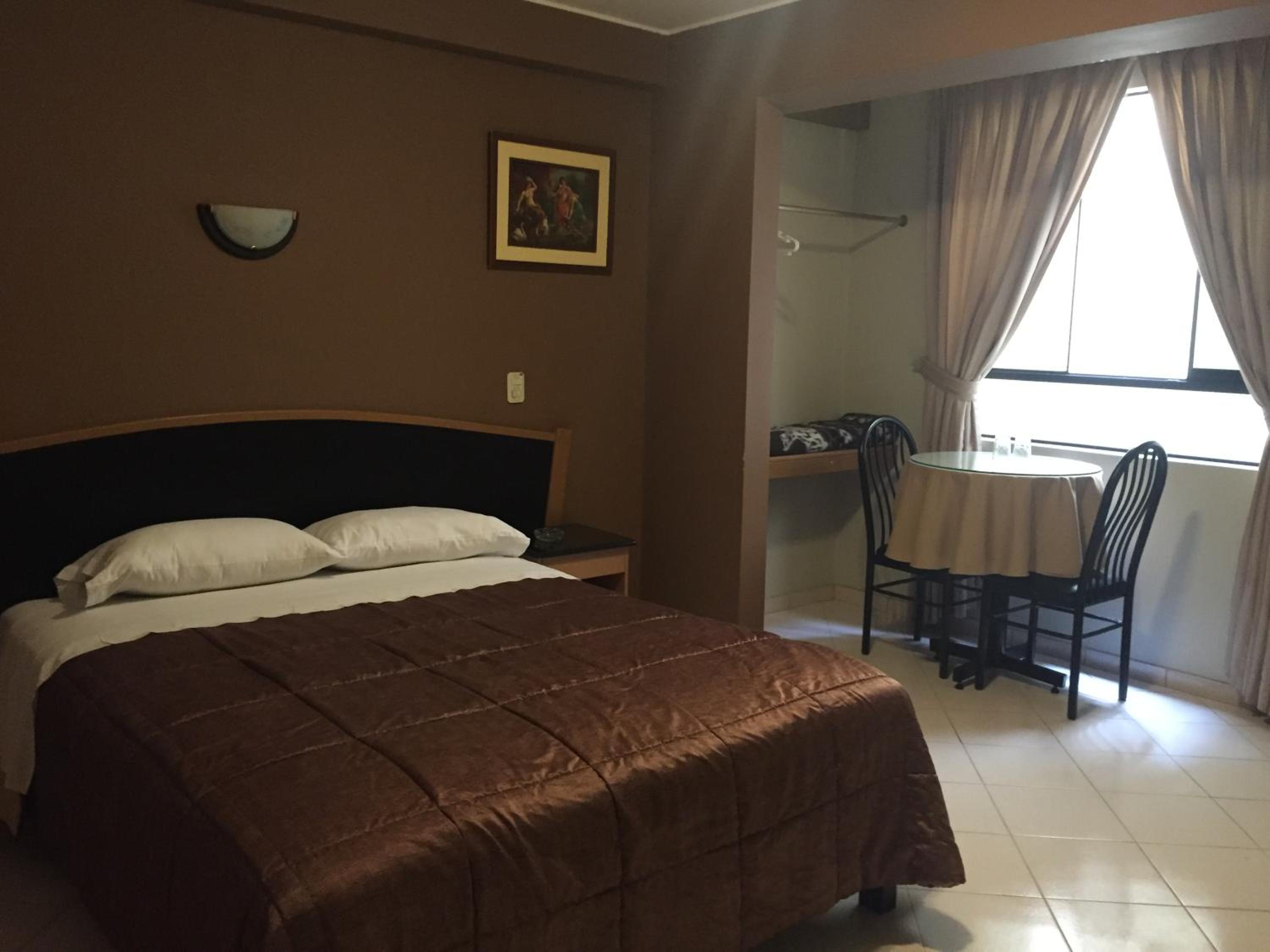 Double Room with Spa Bath - Photo 3