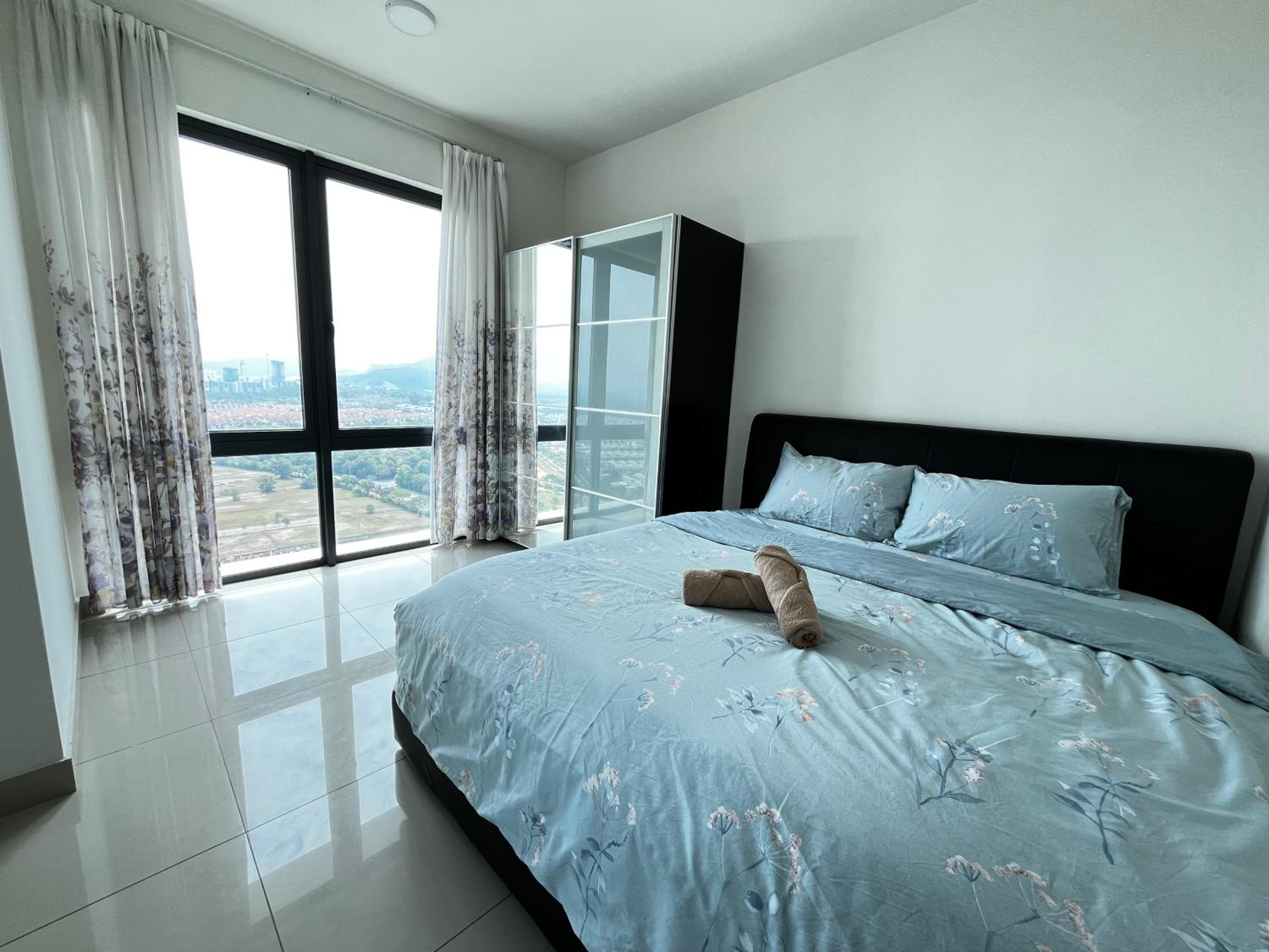 Two-Bedroom Apartment with City View