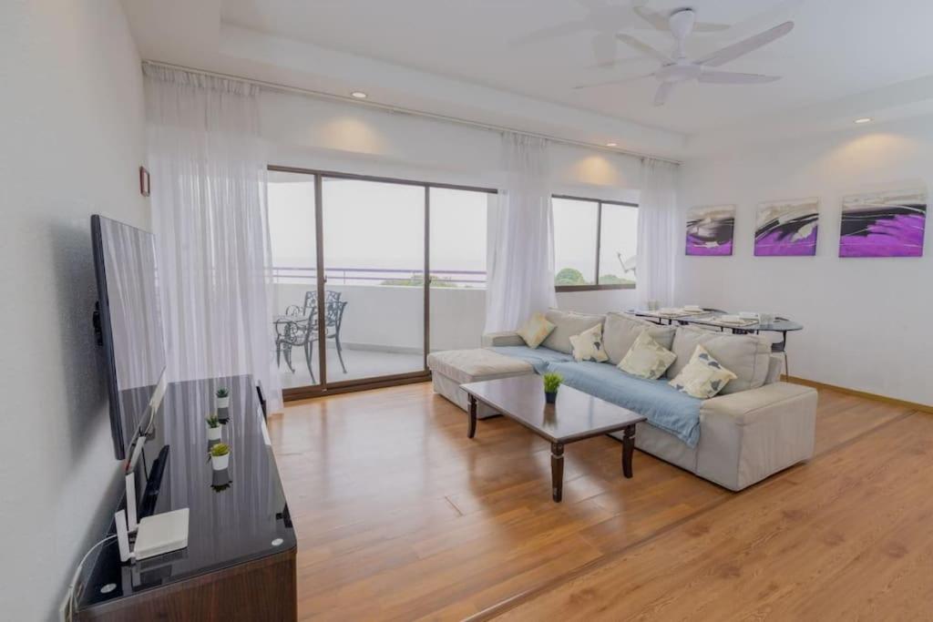 Three-Bedroom Apartment photo 1