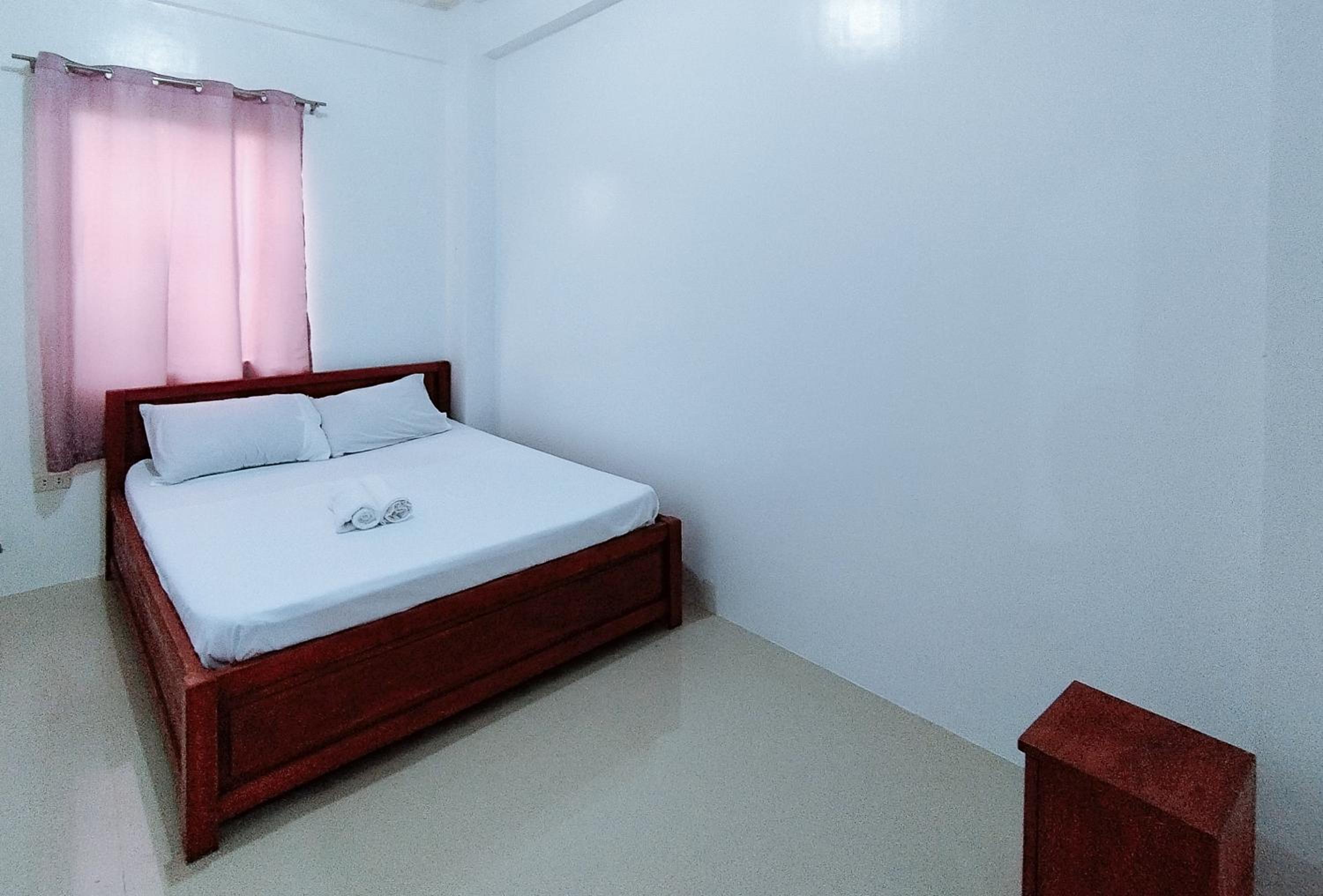 Standard Double Room - Photo 2