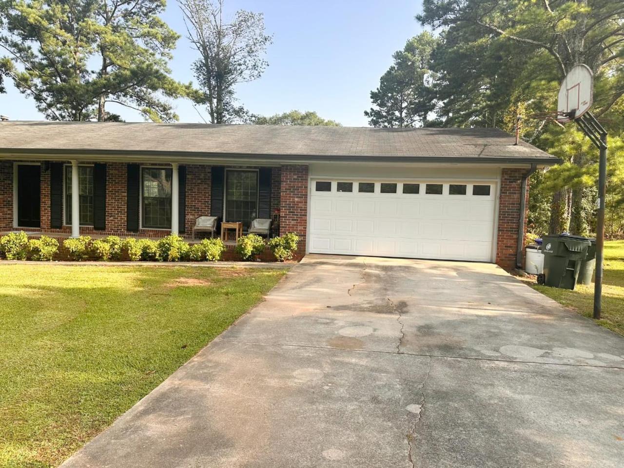 Four-Bedroom House photo 3