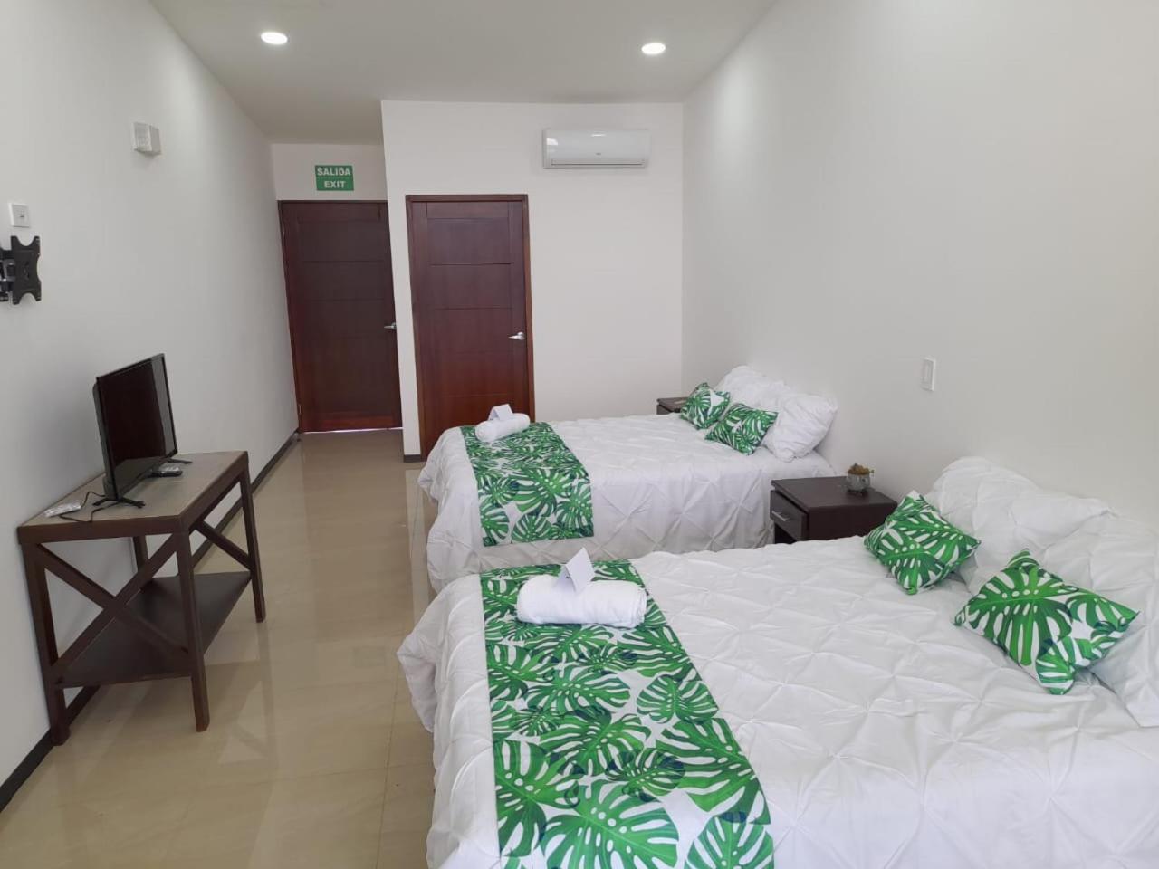 Quadruple Room with Mountain View photo 1