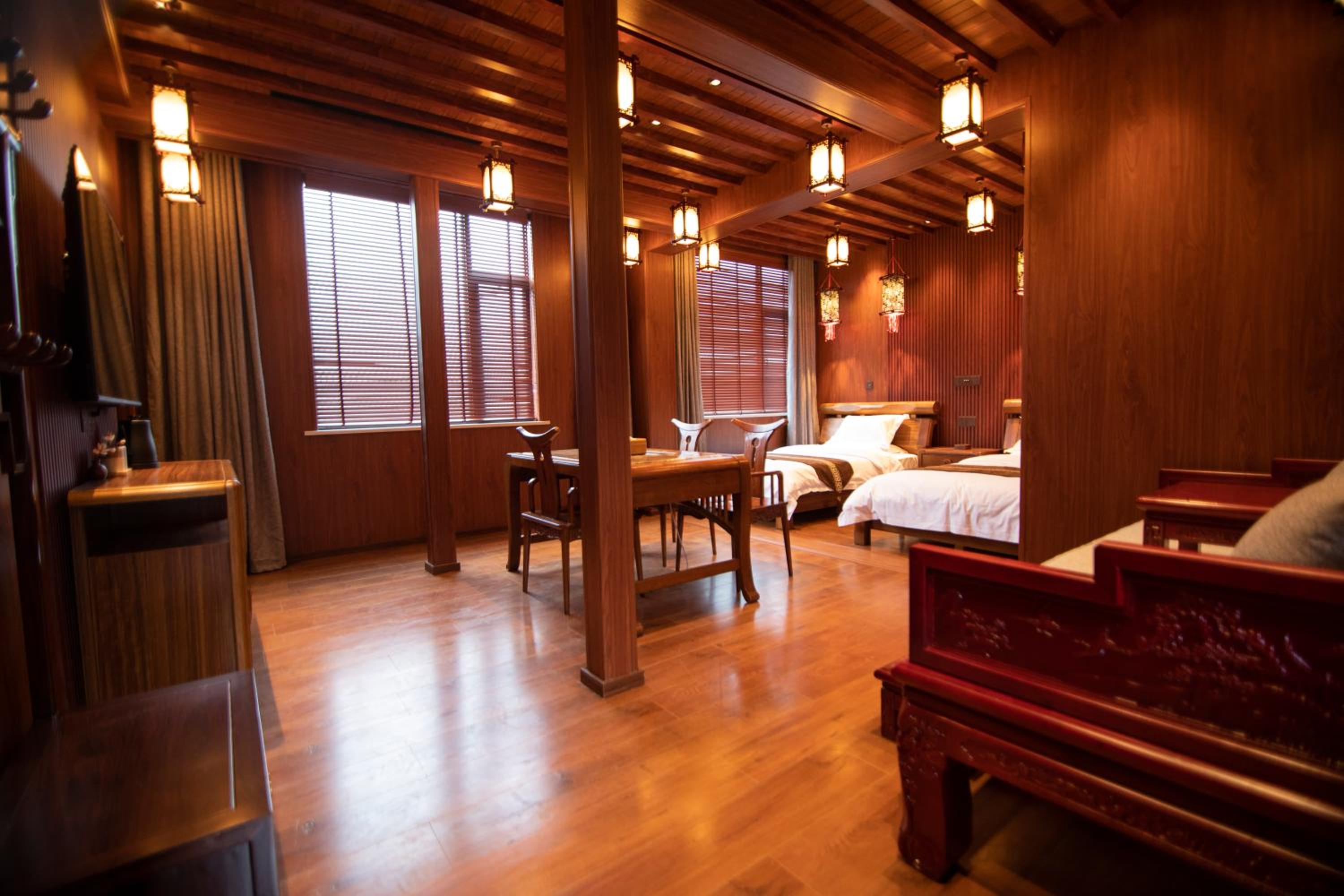 Standard Double Suite