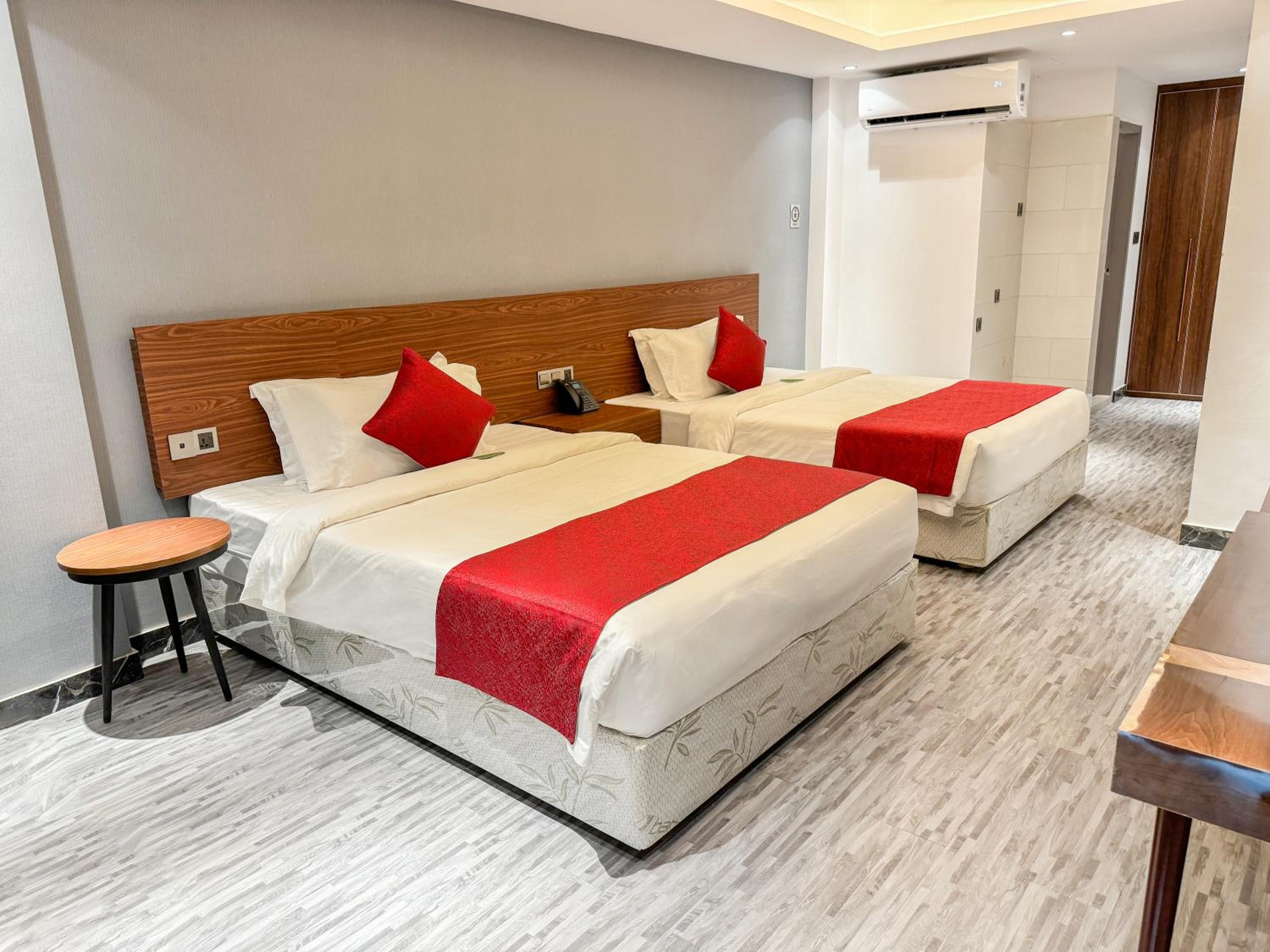 Standard Twin Room photo 2