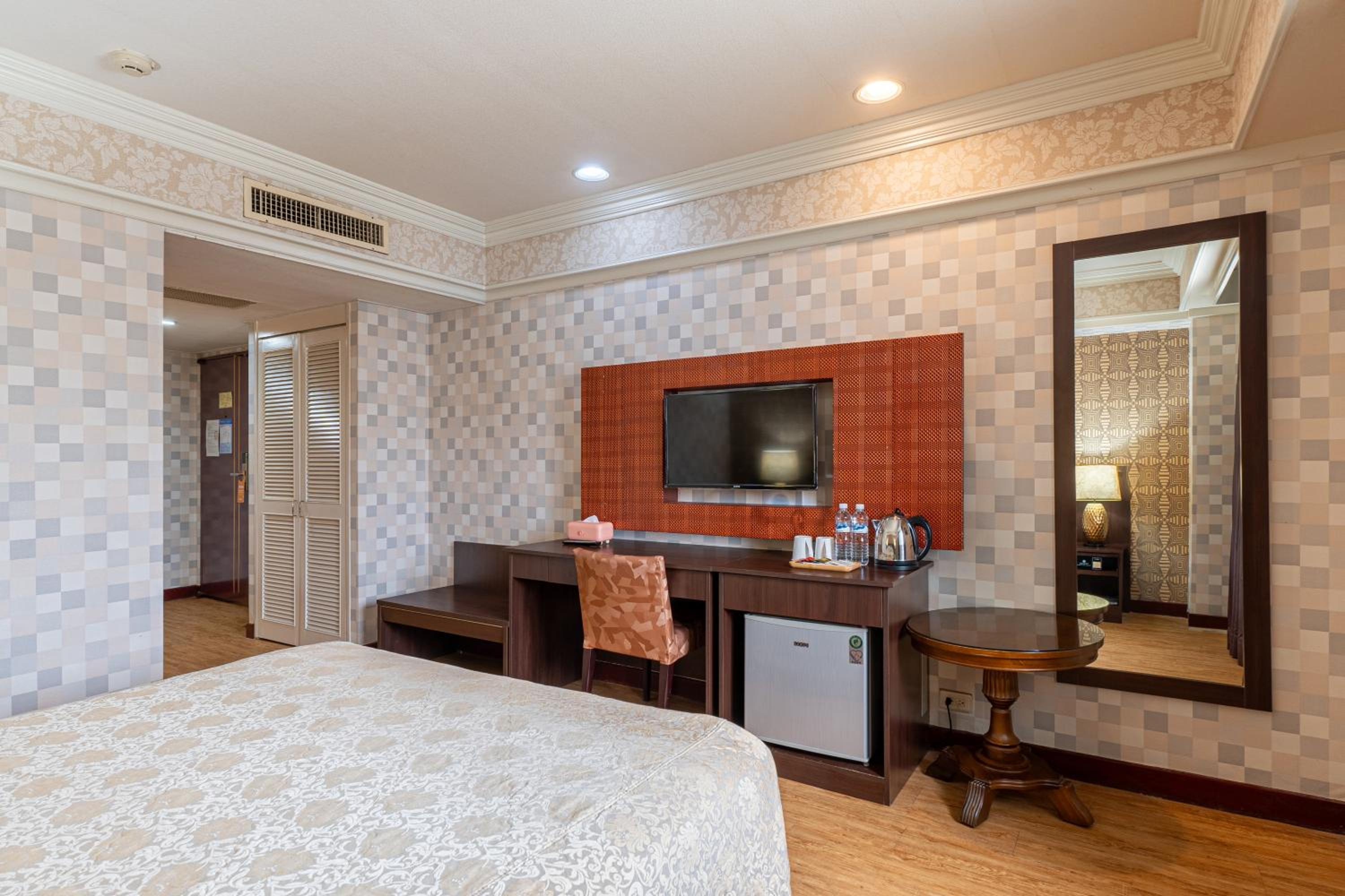 Standard Double Room - Photo 2