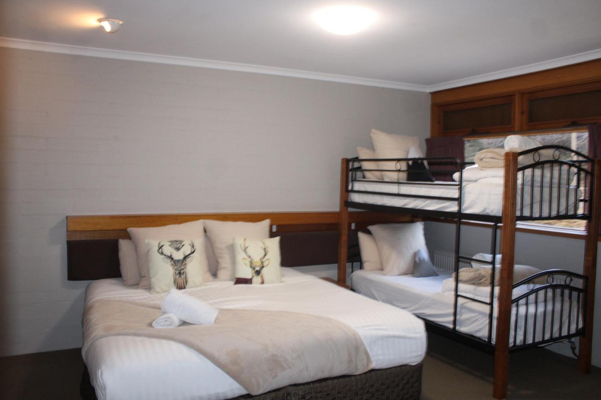 Quadruple Room with Mountain View