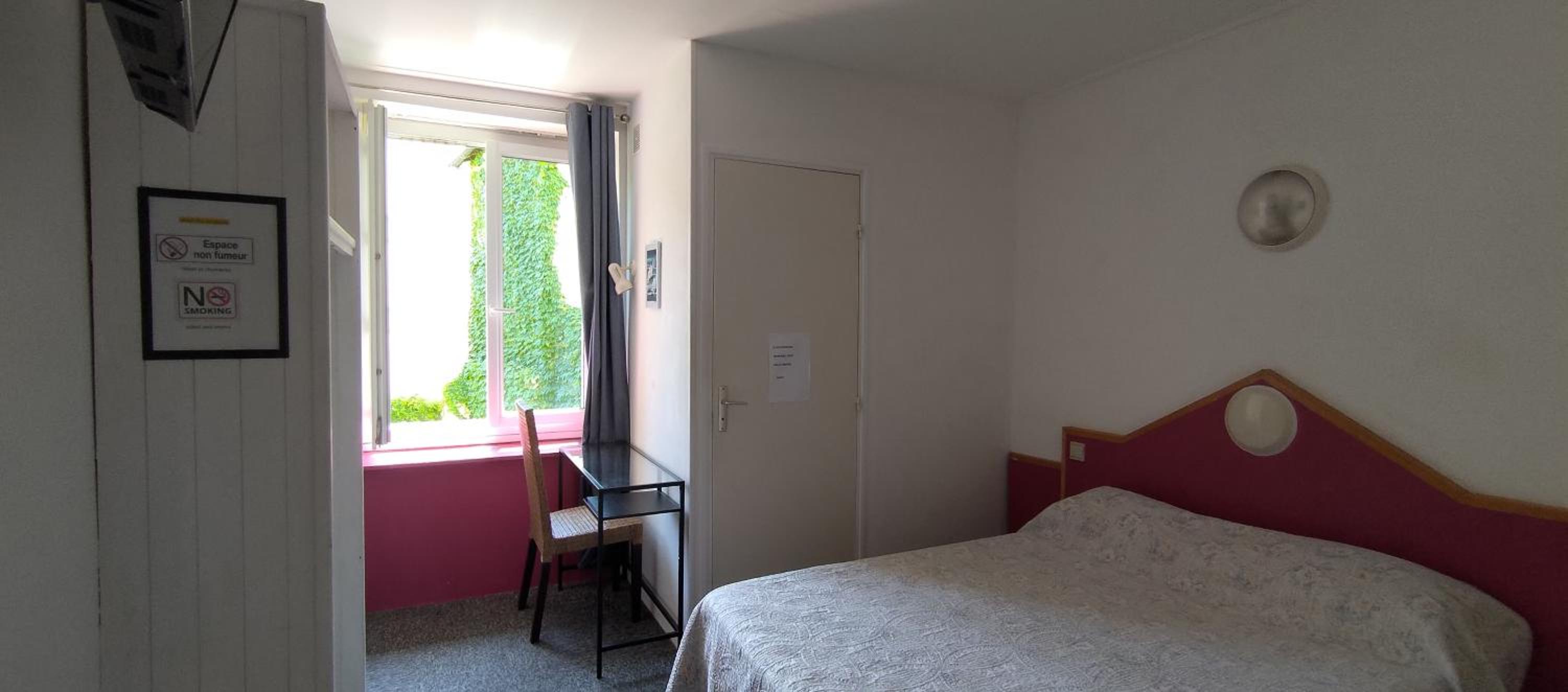 Standard Double Room - Photo 1