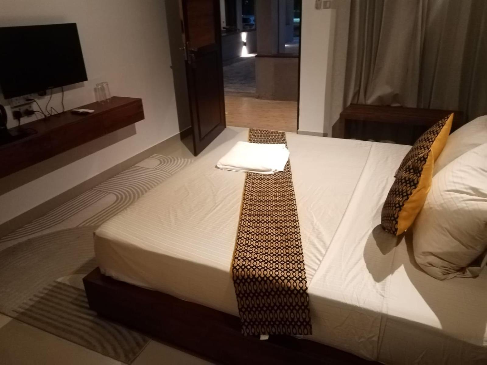 Double Room with Pool View photo 3