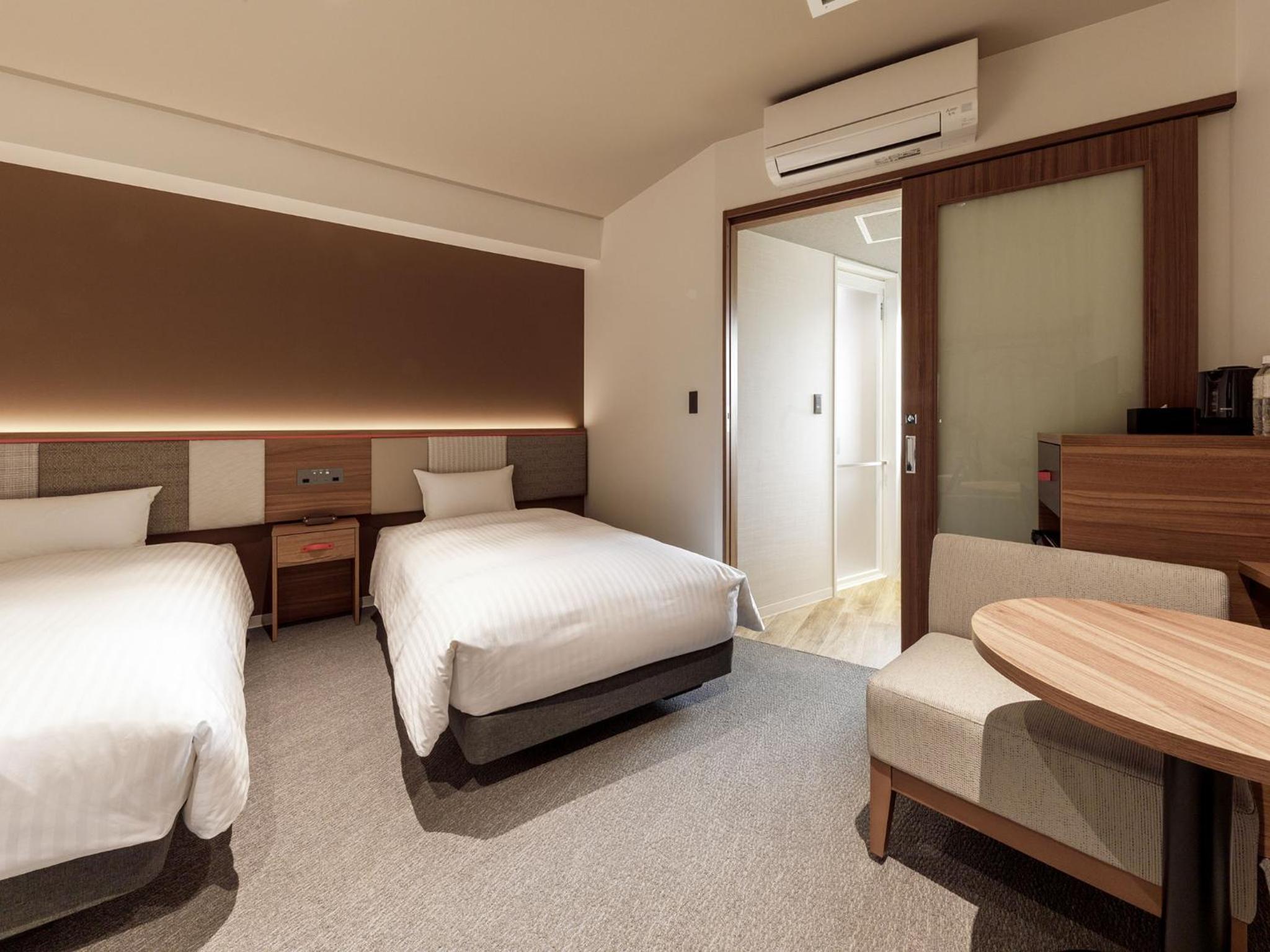 Twin Room - Non-Smoking - Photo 1
