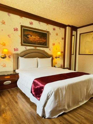 Double Room with Private Bathroom