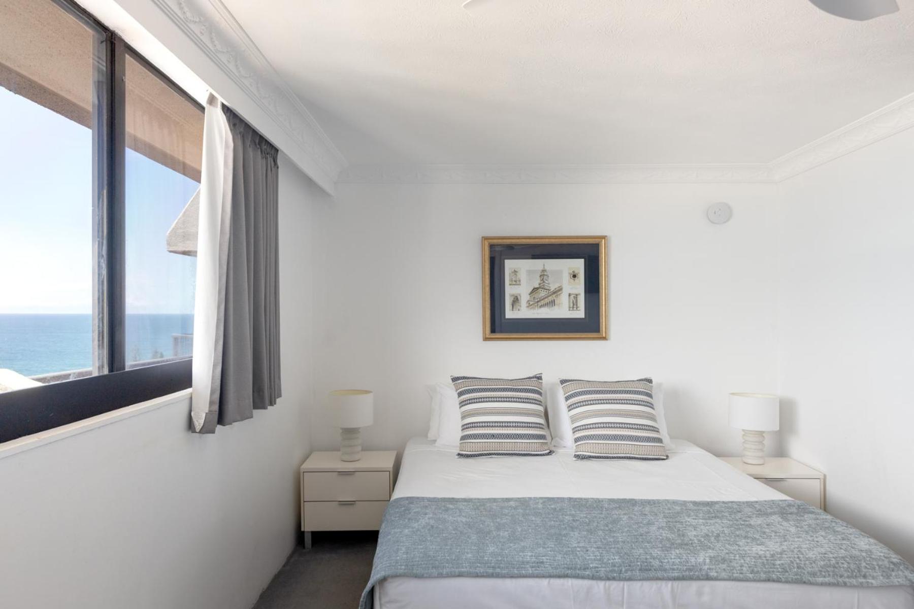 Deluxe Three-Bedroom Apartment